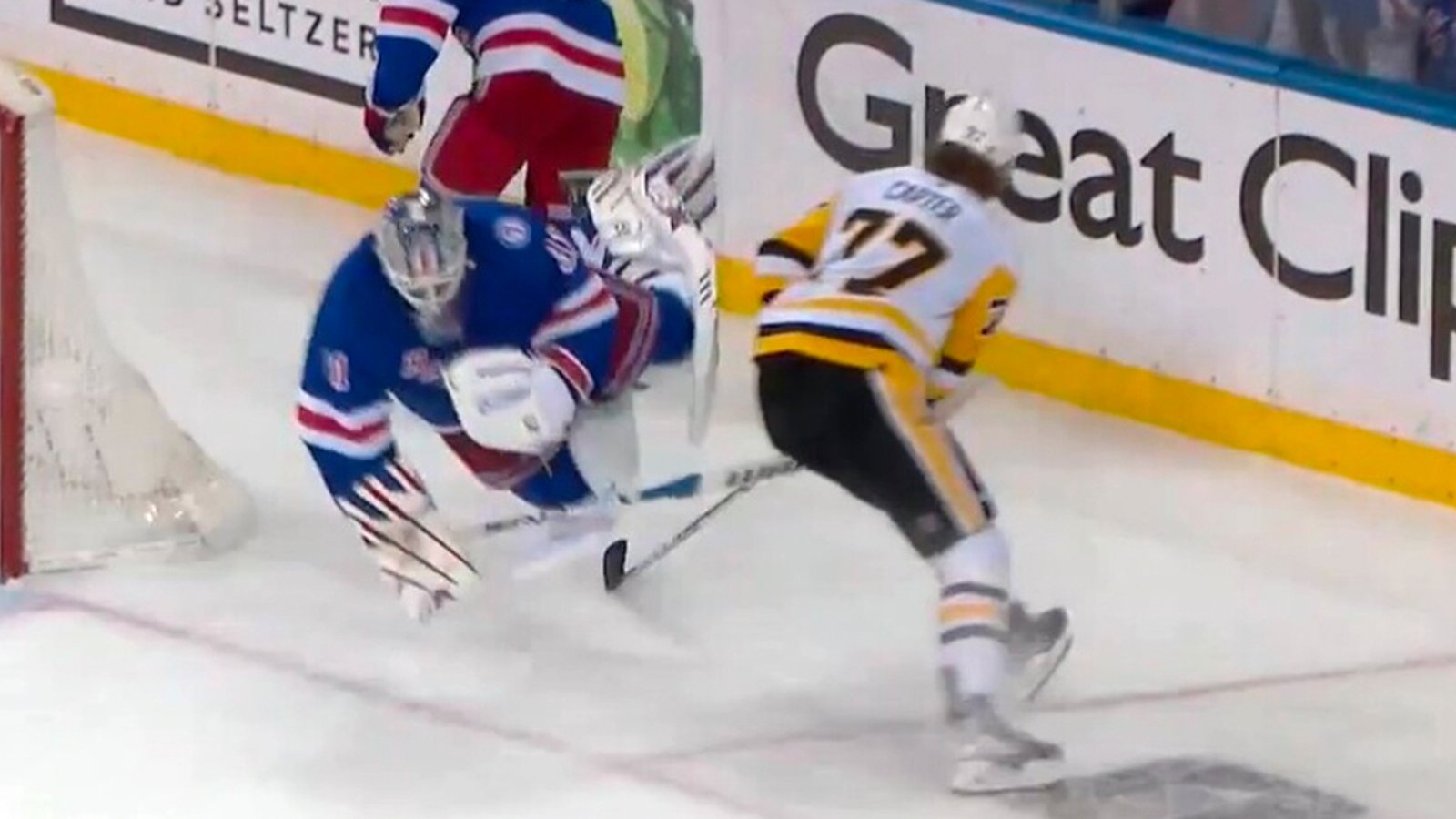 Gerard Gallant calls out Jeff Carter for running Igor Shesterkin