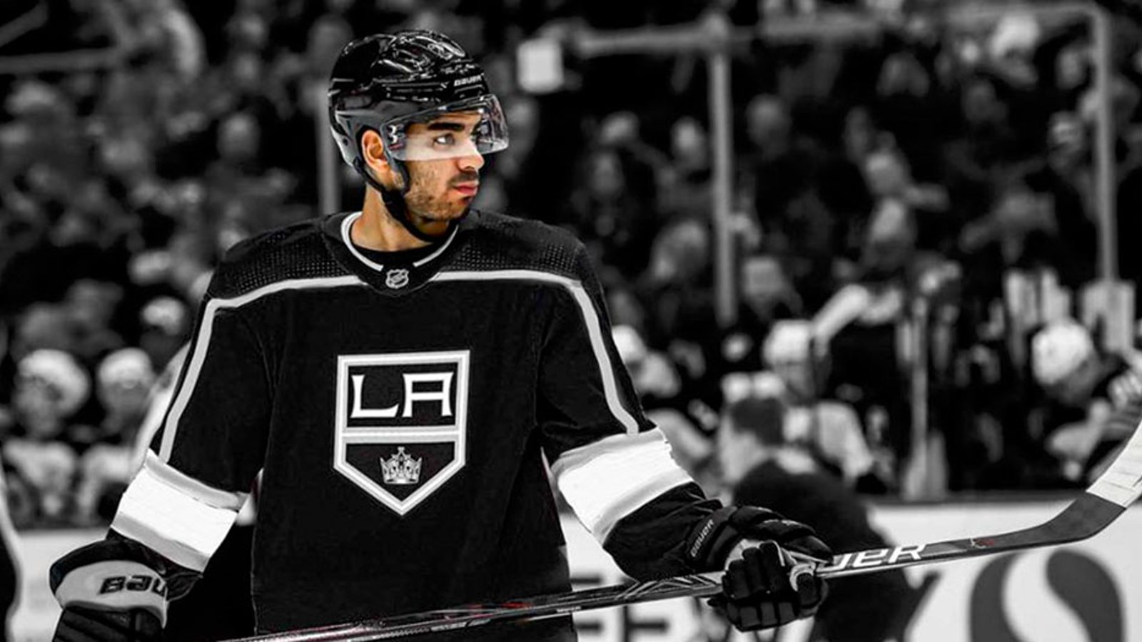 Blackhawks sign pair of forwards on 1st day of free agency 