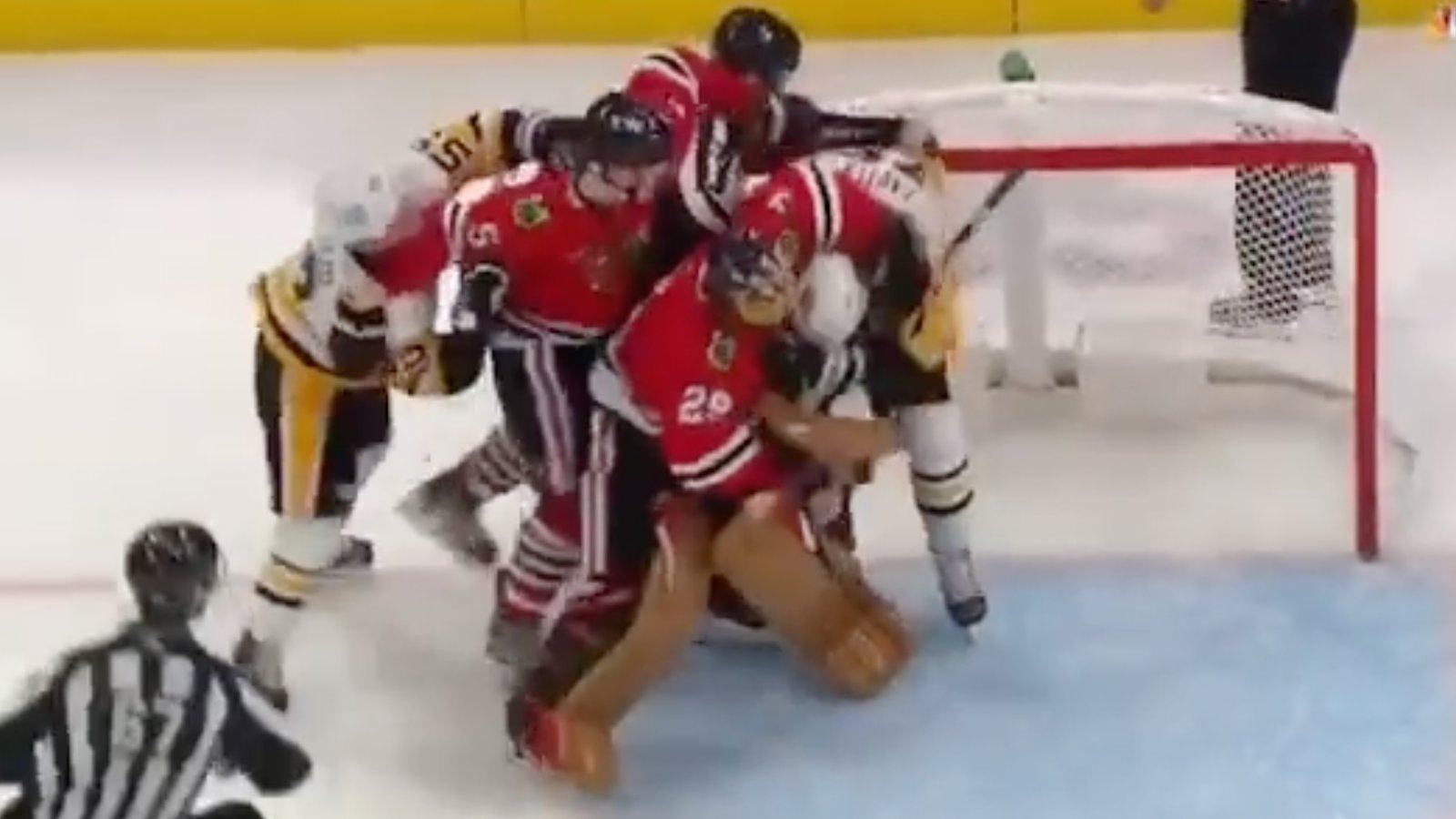 Marc-Andre Fleury puts Jeff Carter in headlock after getting slashed!