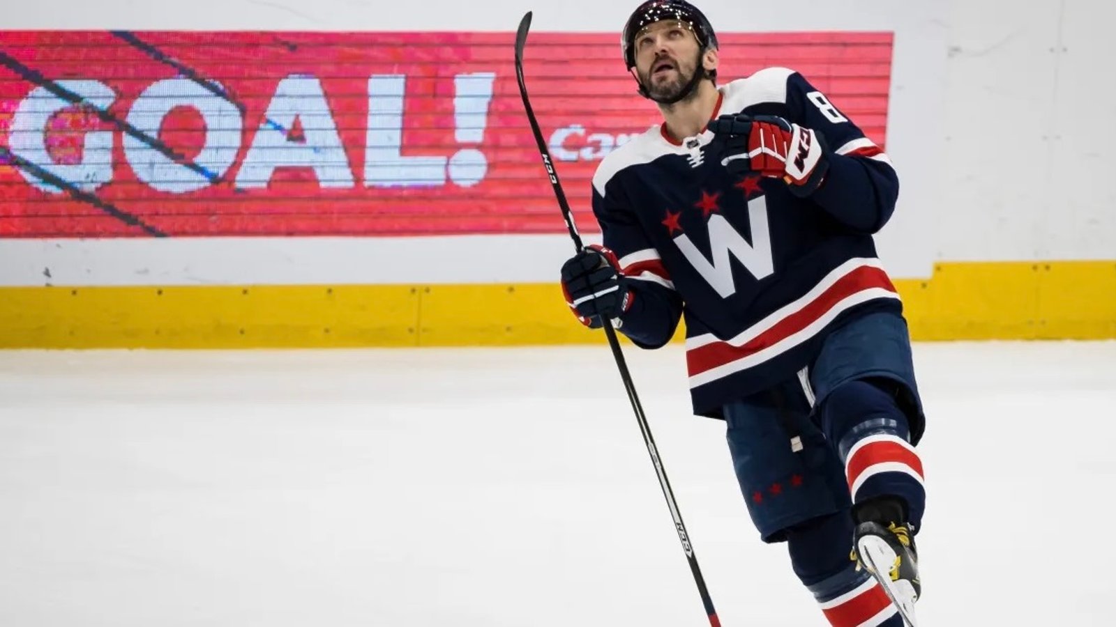 Ovechkin scores twice in under a minute.