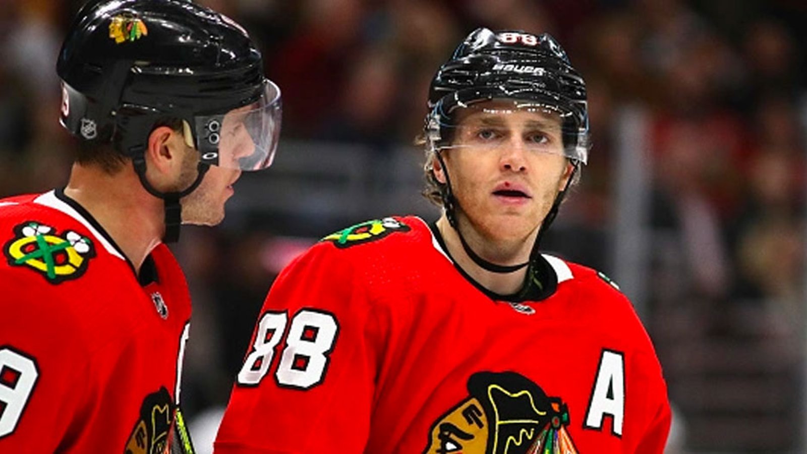 Report: Blackhawks put Kane and Toews in awful position