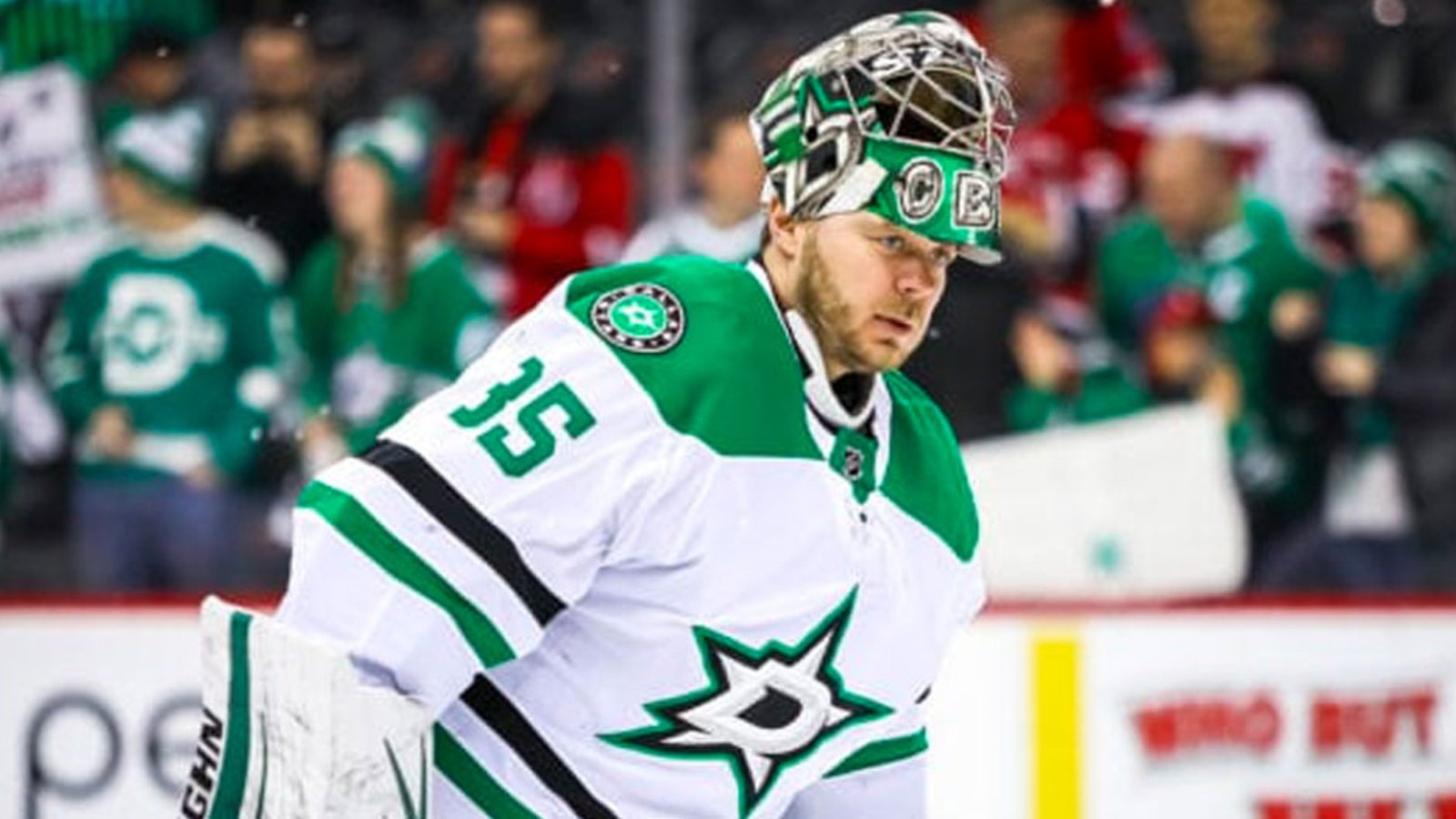 Fan favorite Anton Khudobin signs a new contract