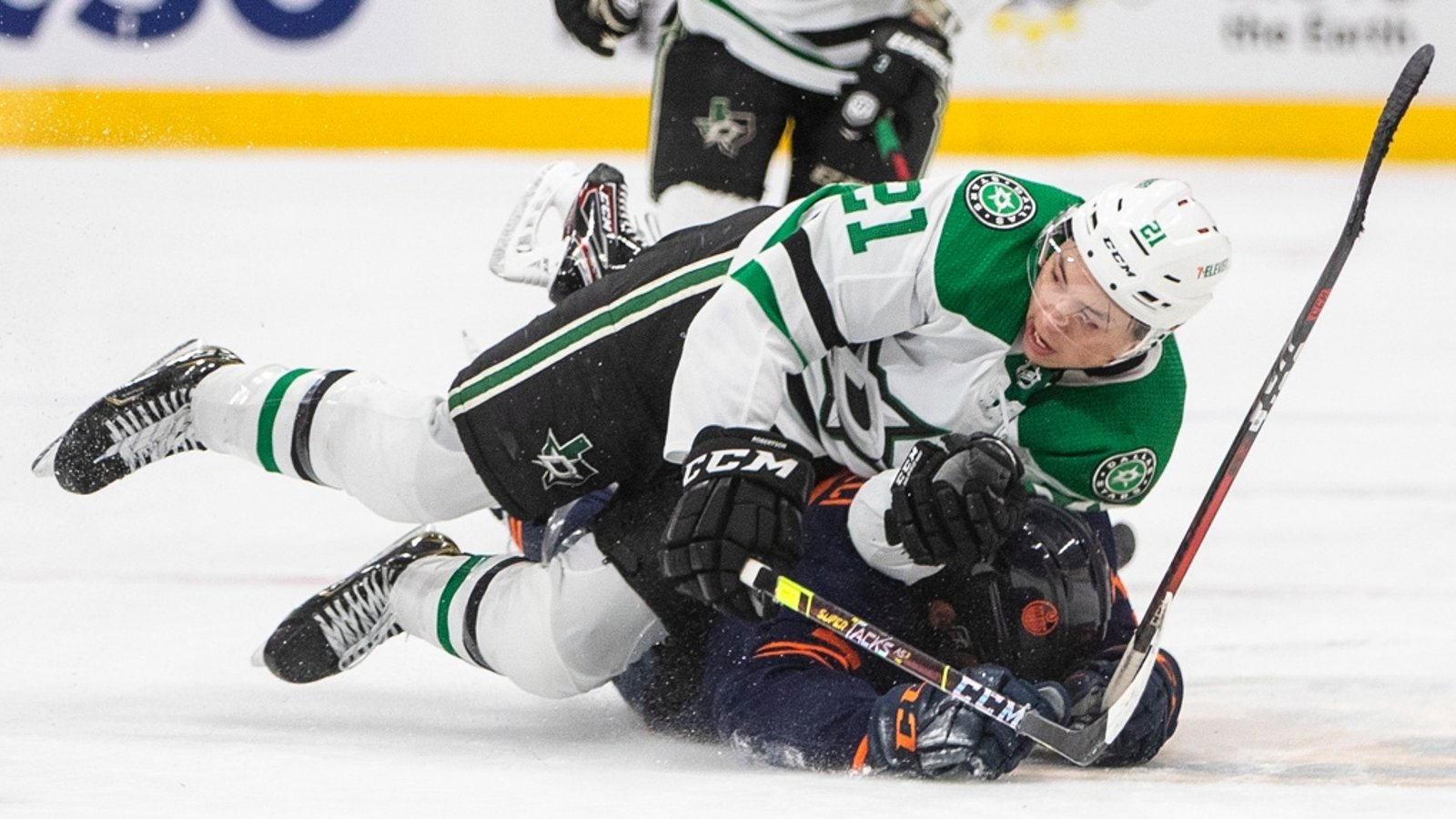 Connor McDavid gets schooled by Stars’ Jason Robertson!