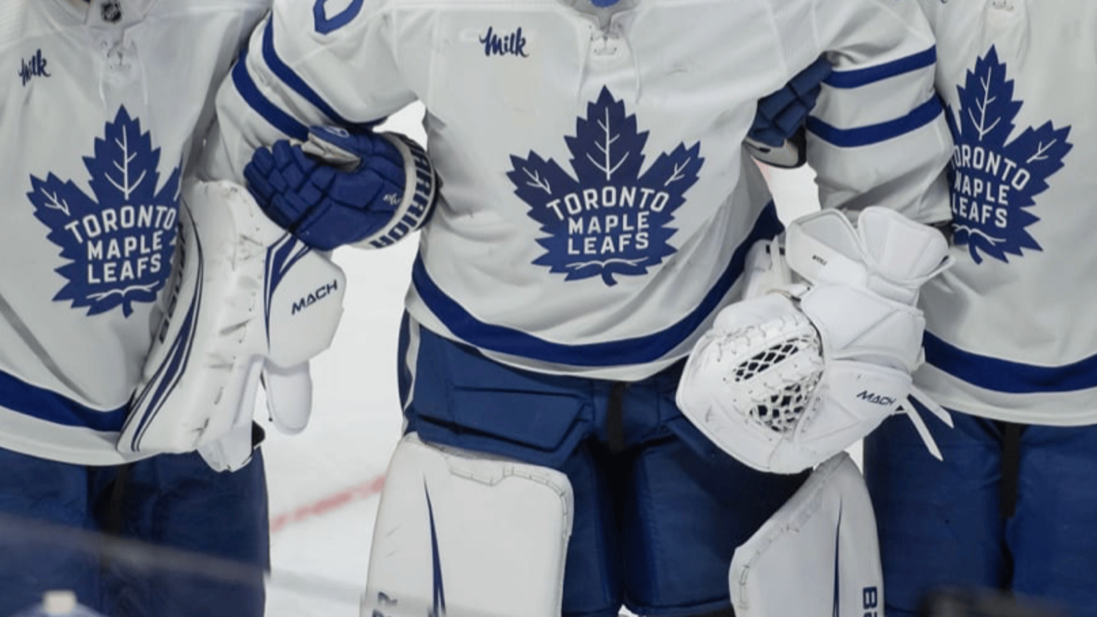 Anti-Leafs chant breaks out at Bruins-Lightning game 