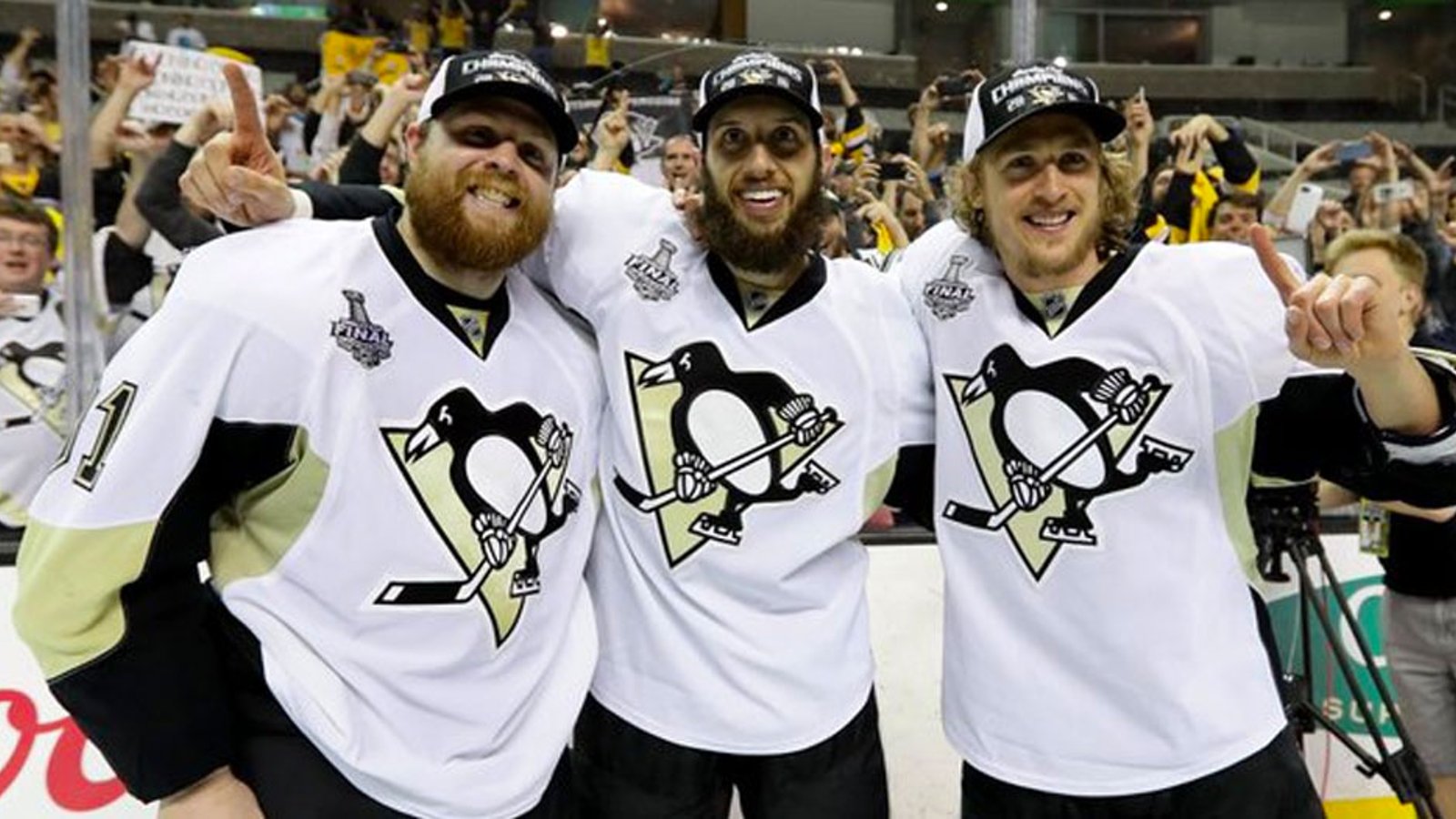 Report: Carl Hagelin's NHL career looks to be over