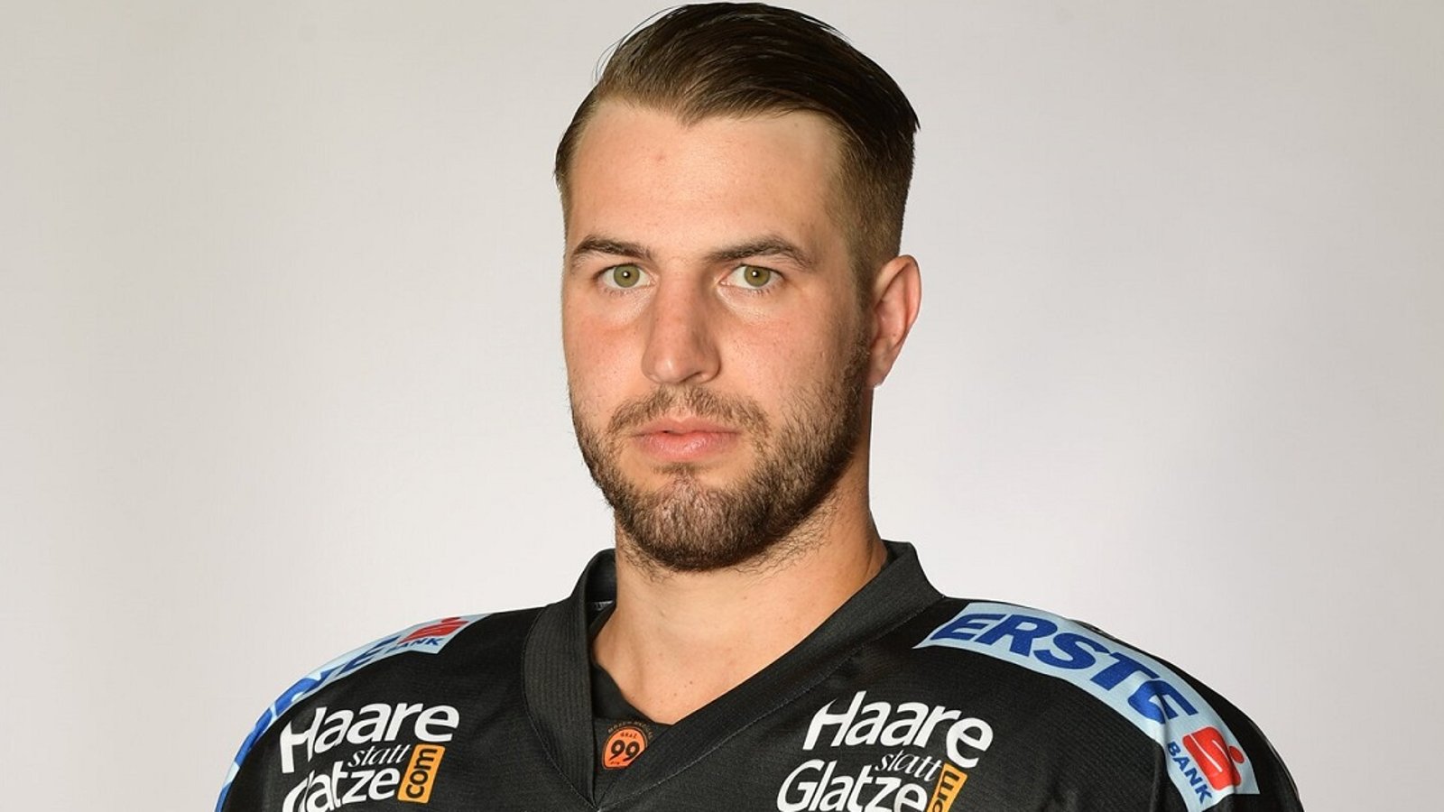 Kyle Beach shines in first game since coming forward.