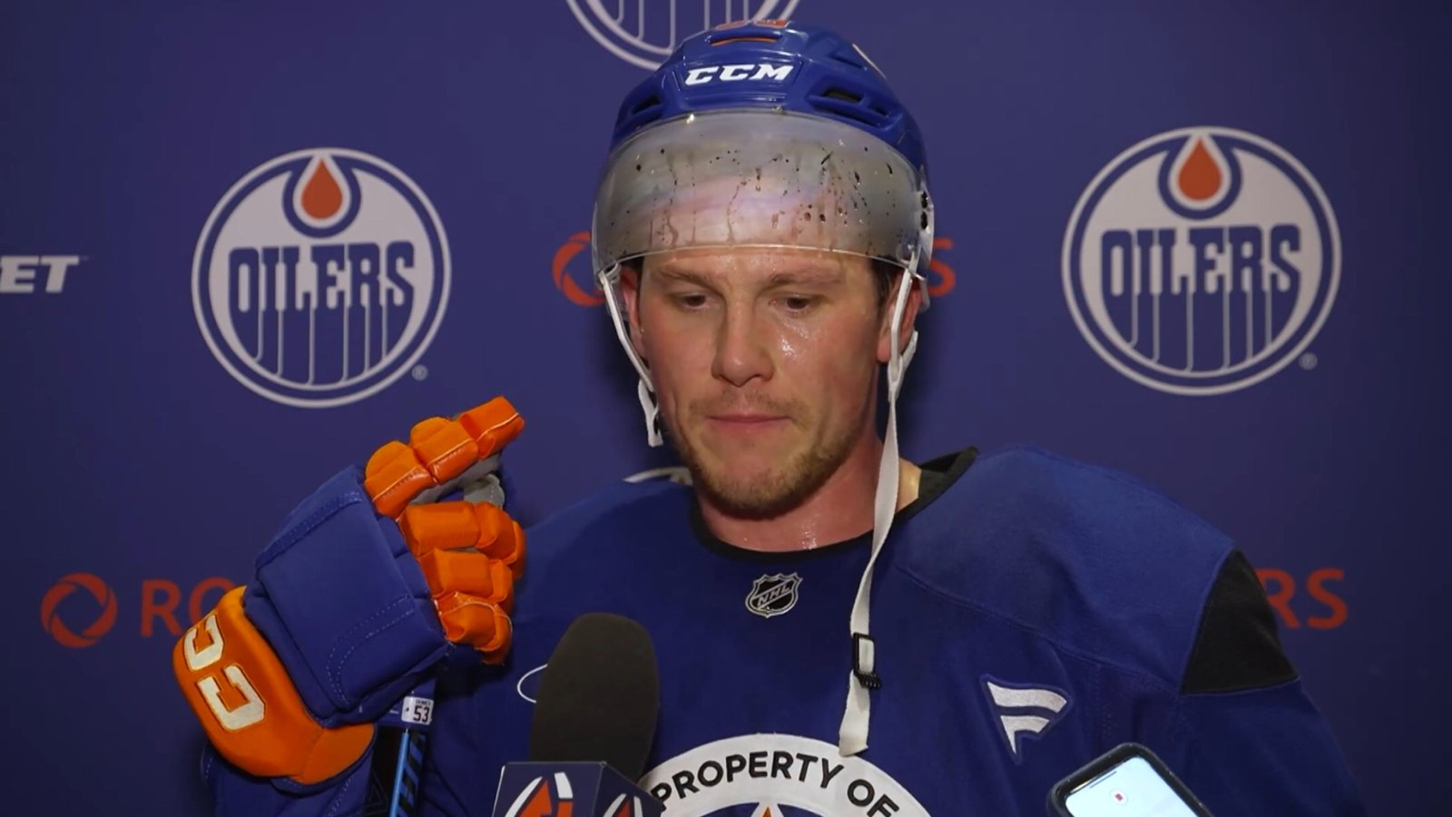 Things get worse for Jeff Skinner in Edmonton after Game 2…
