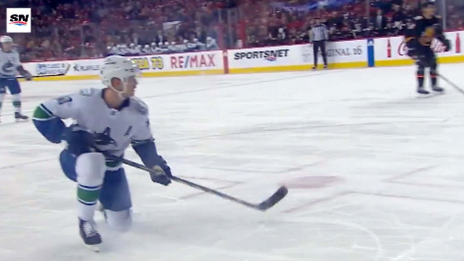 Pettersson makes Markstrom look silly with absolutely insane snipe