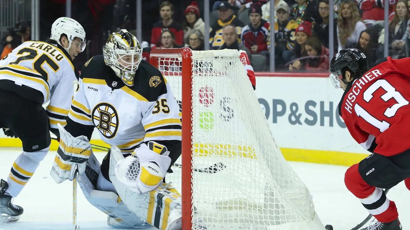 Pieces are in place for a trade involving Linus Ullmark out of Boston!