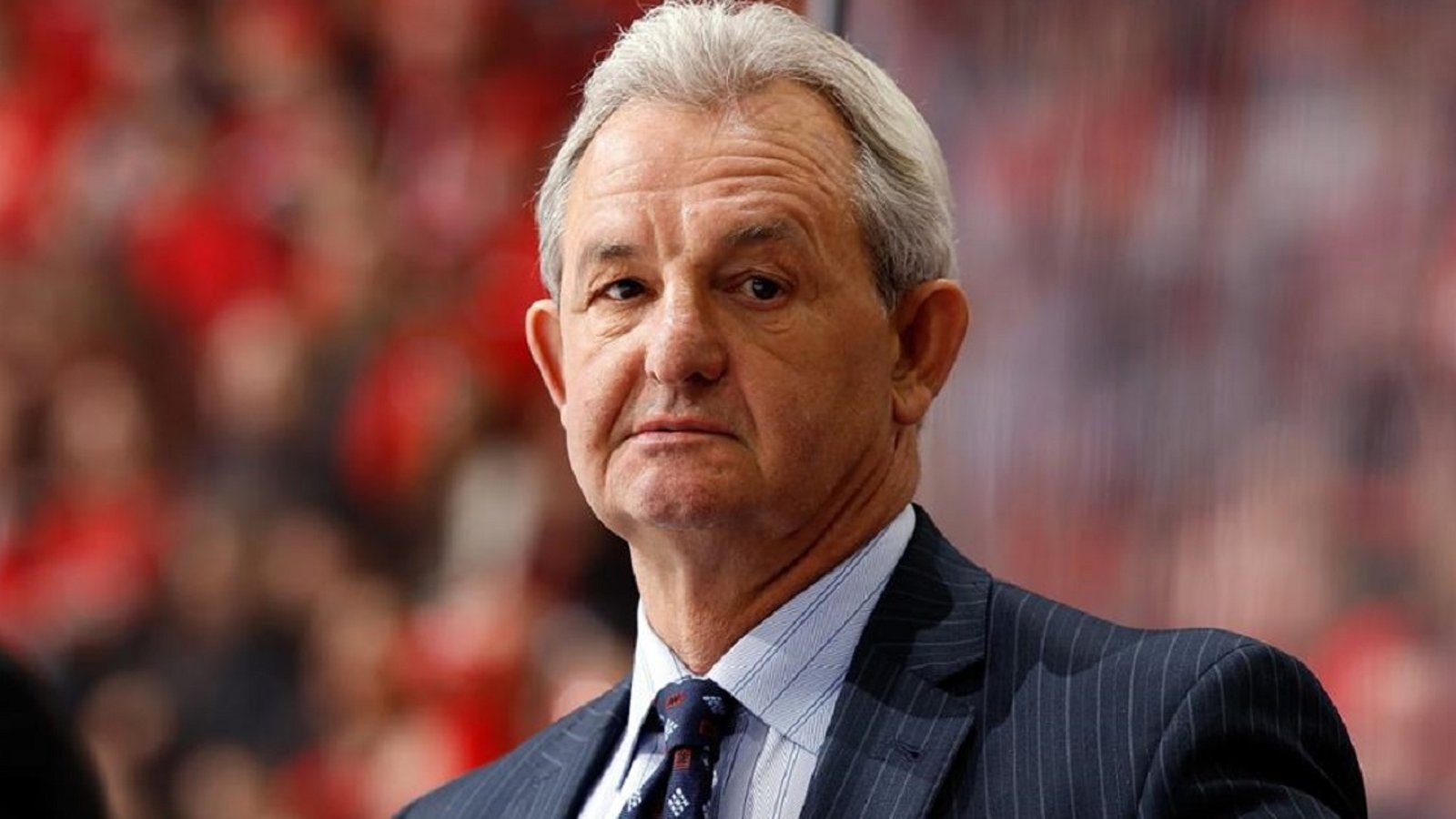 Darryl Sutter signs a new contract.
