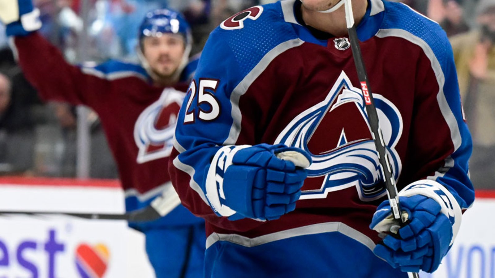 Avalanche sign 4th liner to a six year contract