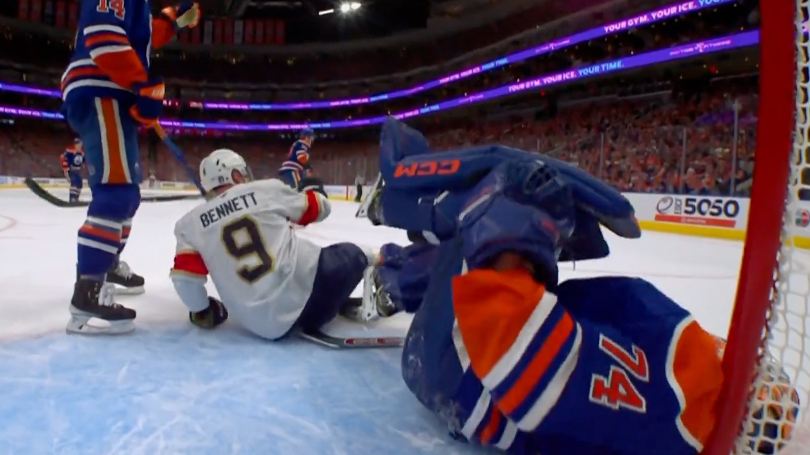Huge collision between Bennett and Skinner, leading to absolute chaos on the ice!