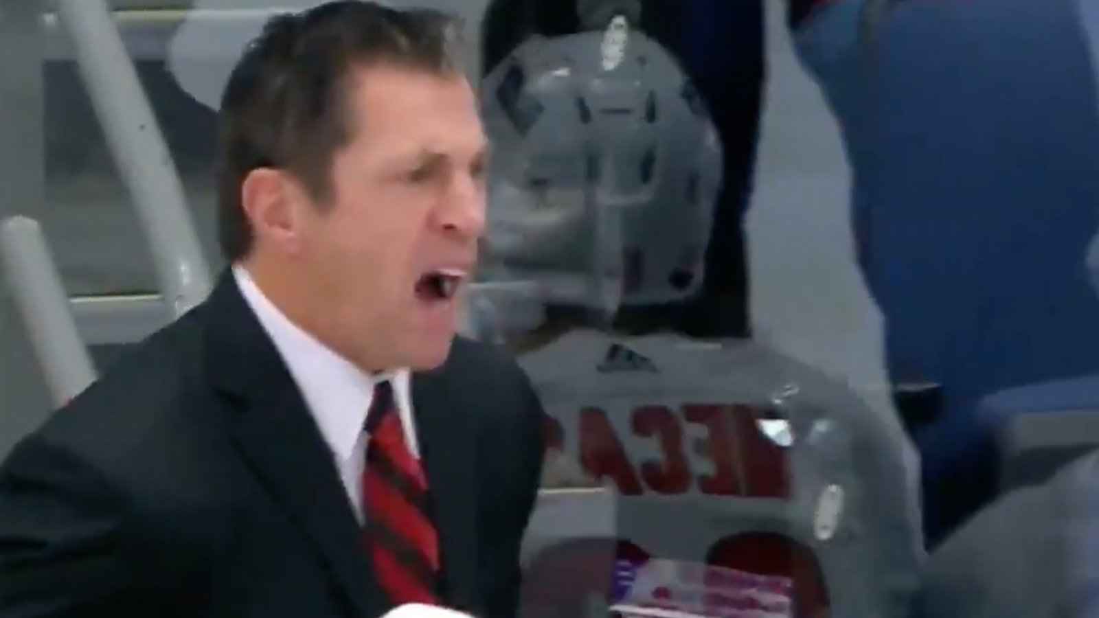 Video of Rod Brind’Amour goes viral as he flips out behind the bench! 
