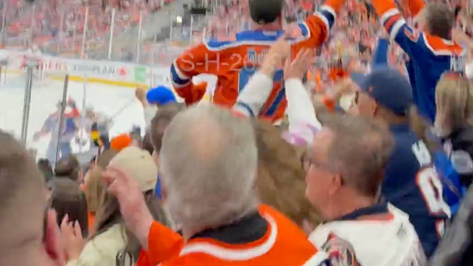 Video catches Oilers fan’s priceless reaction to catching puck before OT winner! 