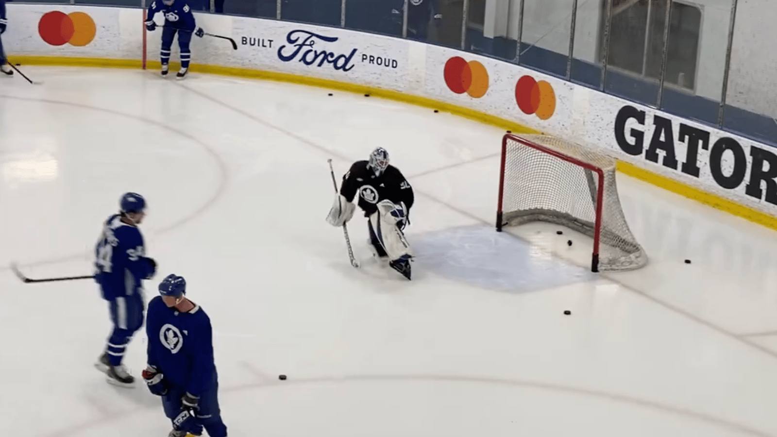 Matt Murray returns to Leafs practice! 