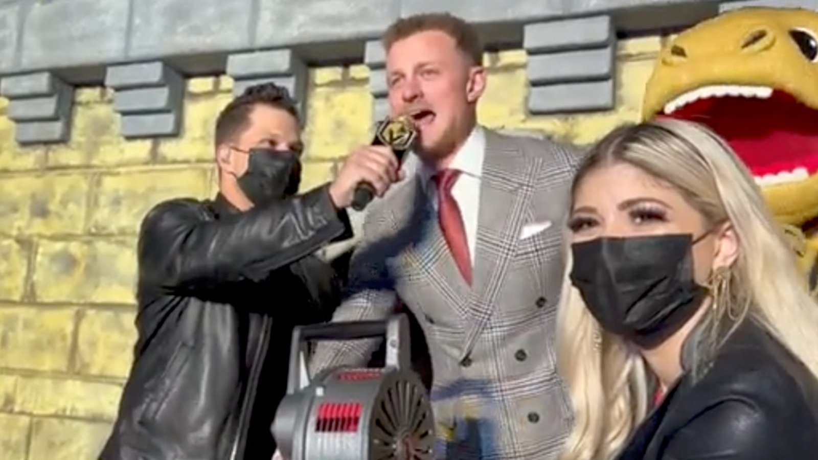 Vegas Golden Knights fans welcome Jack Eichel to the Fortress! (VIDEO)