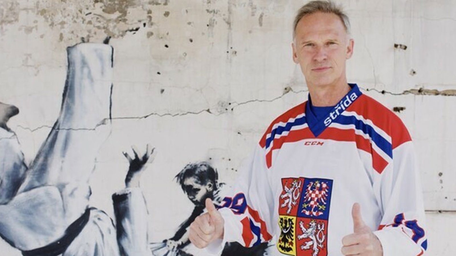 Dominik Hasek claims that the Russian government tried to kill him!