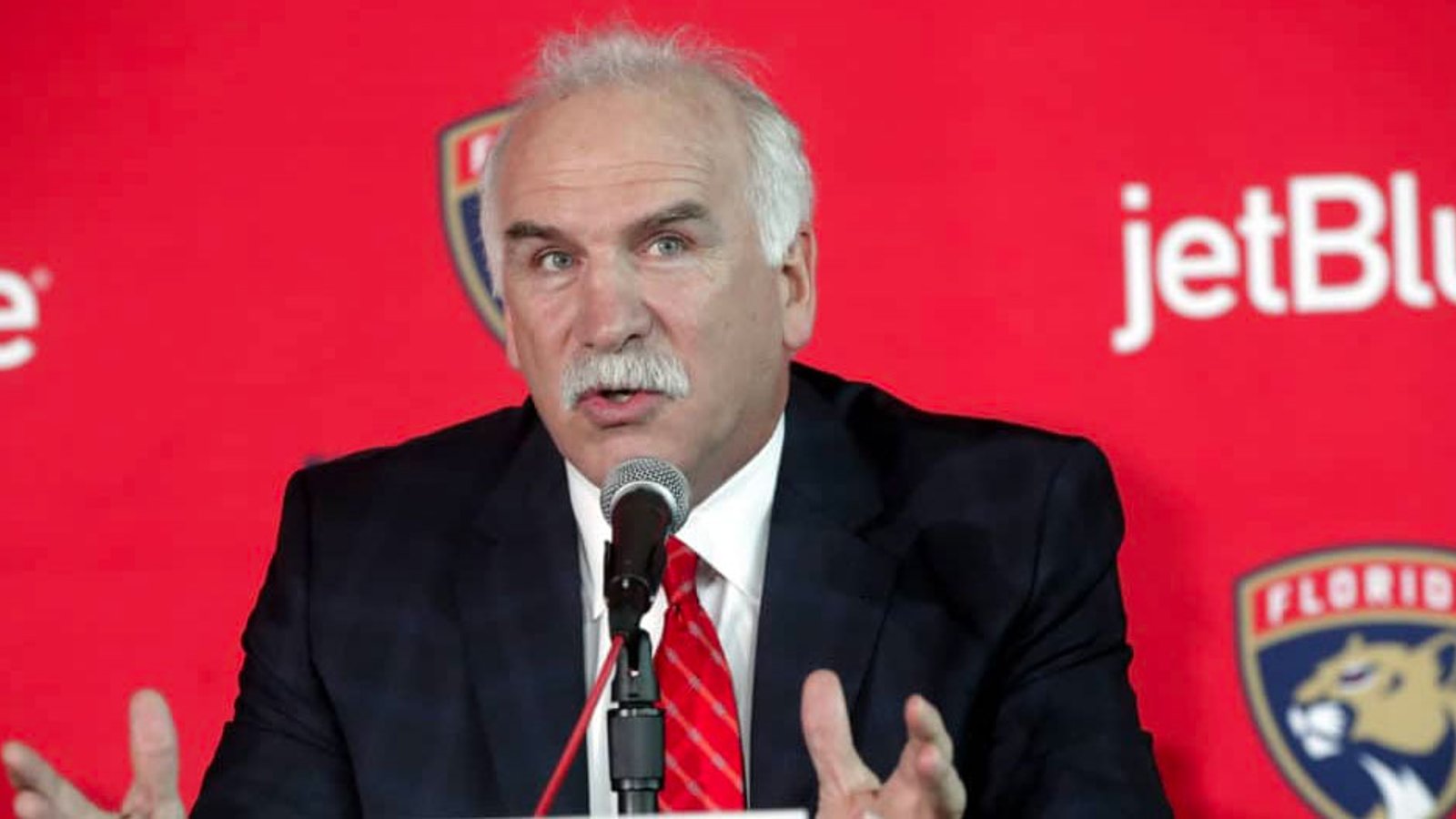 Quenneville dodges the media after win over Bruins