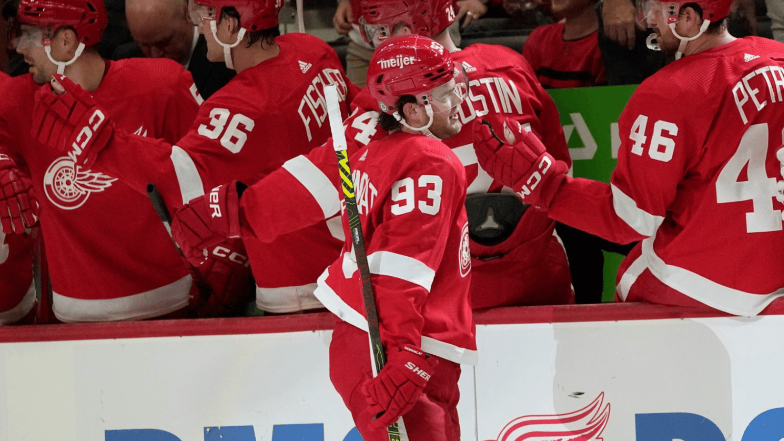 Alex DeBrincat ties Red Wings franchise record 