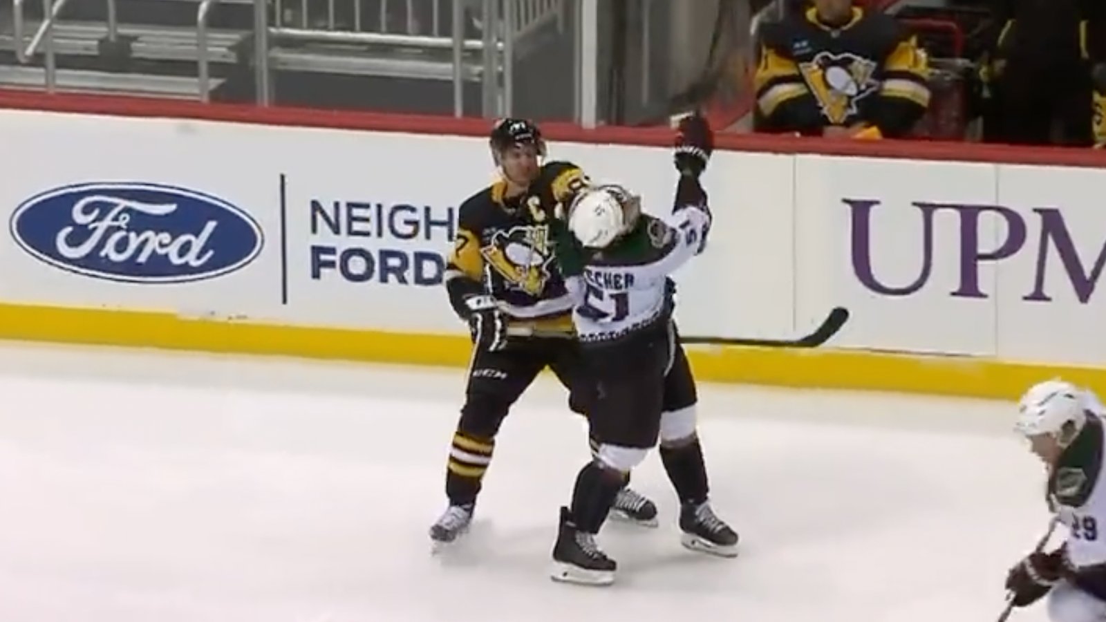 Sidney Crosby pulls the dirtiest move of his career!