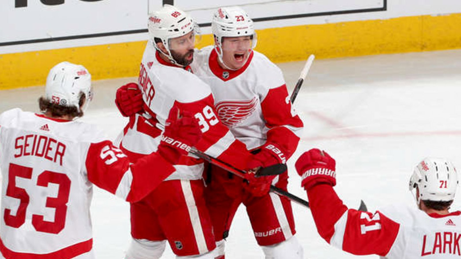 Lucas Raymond powers his way into the Red Wings record books! 