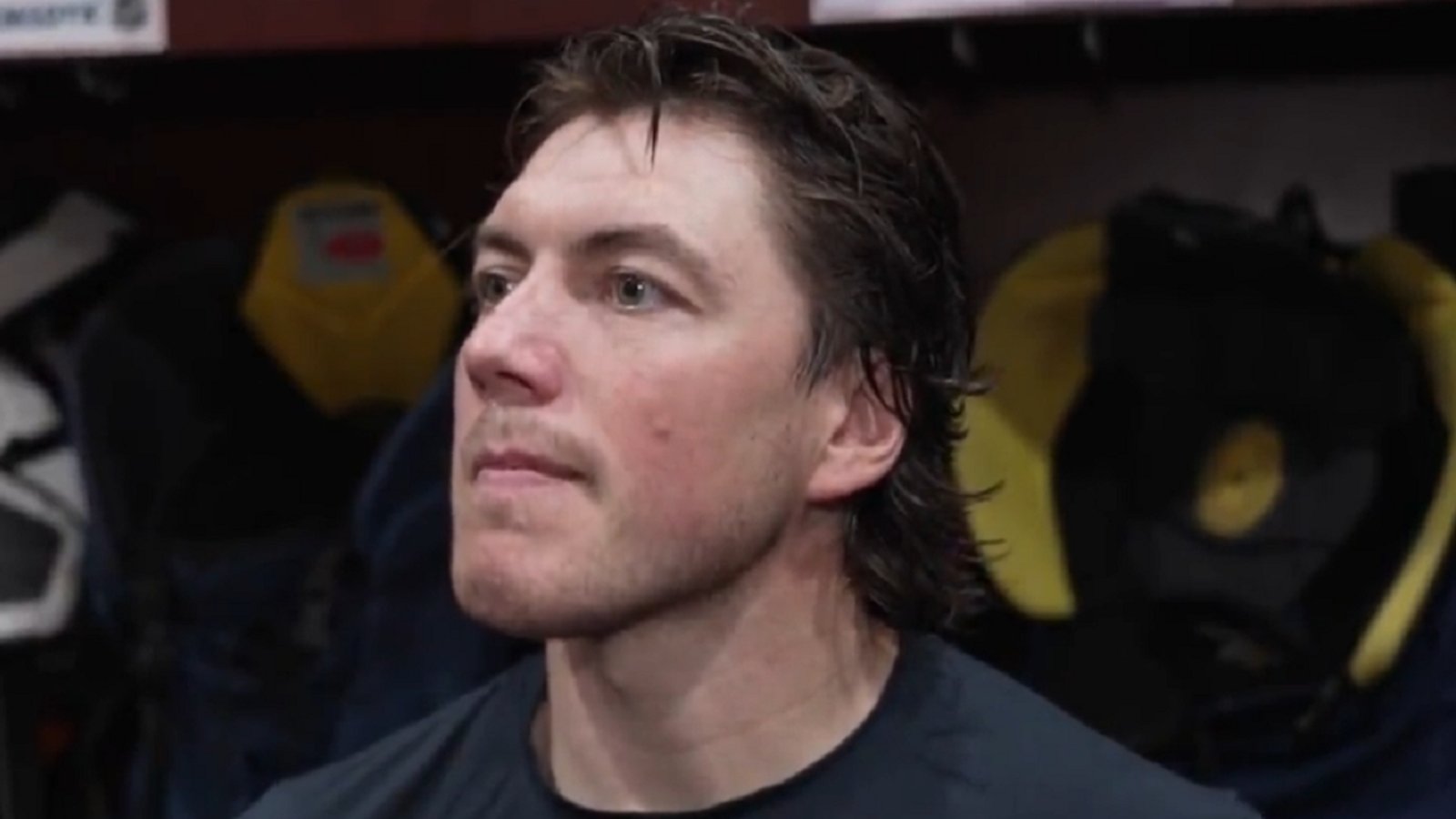T.J. Oshie receives incredible tribute before his 1000th game.