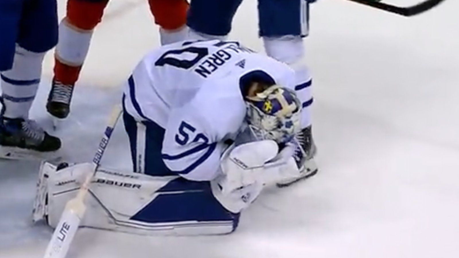 Panic in Toronto as goalie Kallgren gets injured in crazy game!