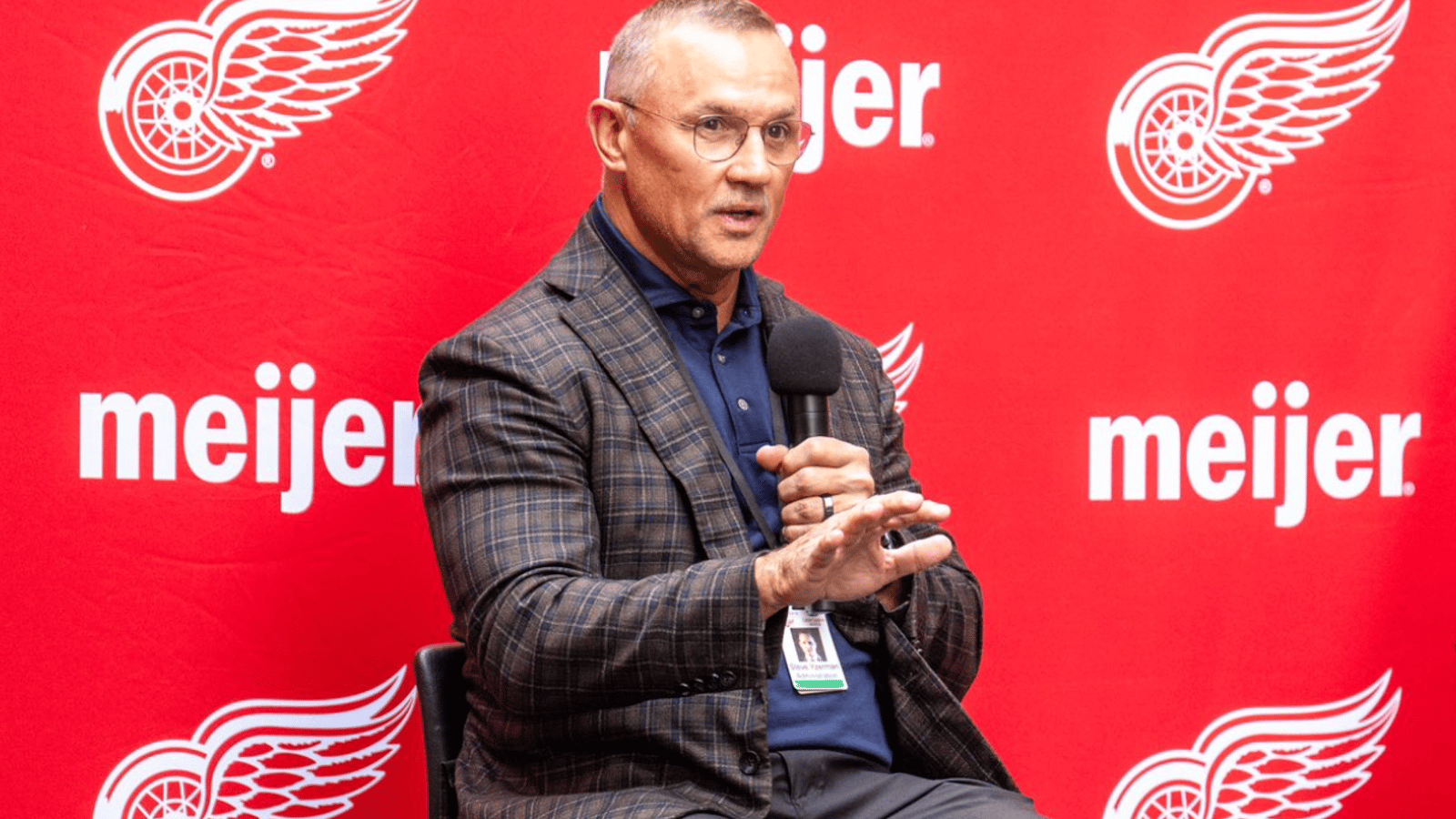 Steve Yzerman shares vision for 2023-24 Red Wings season 