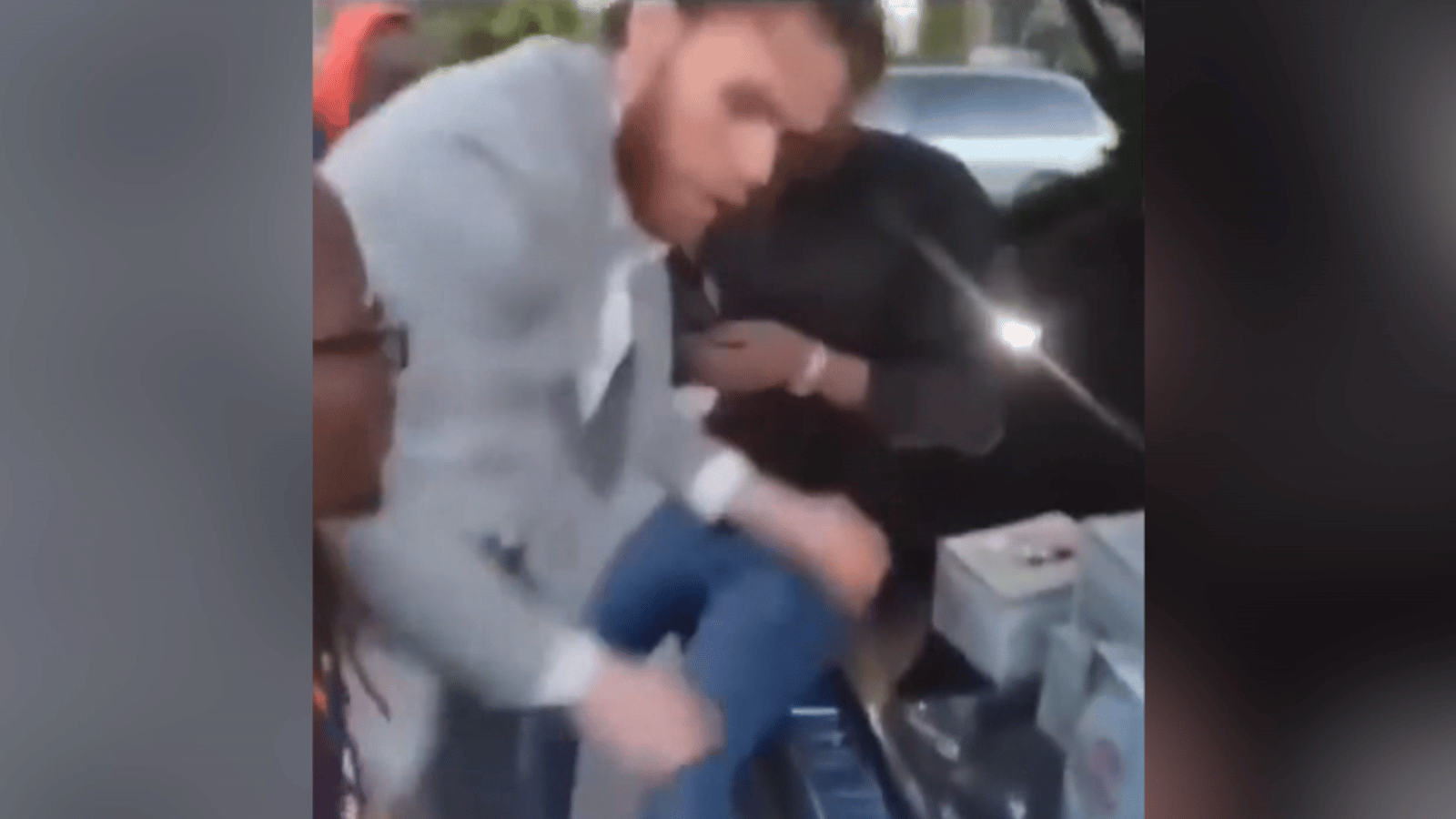 Stuart Skinner reacts to Connor McDavid being accosted by fans 