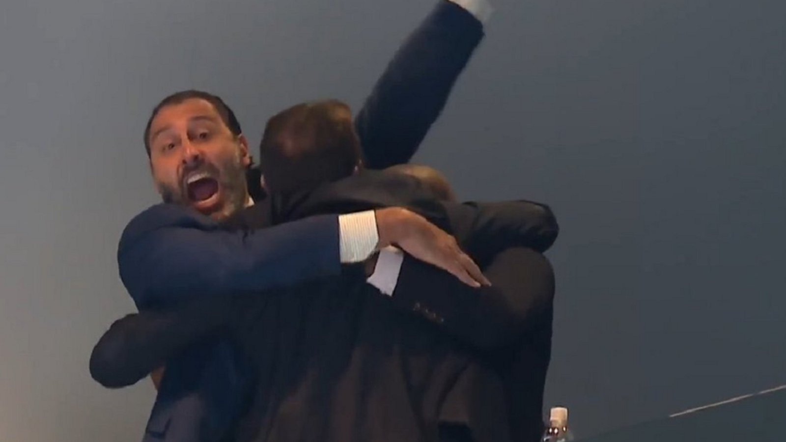 Roberto Luongo brutally called out over post-game celebration.