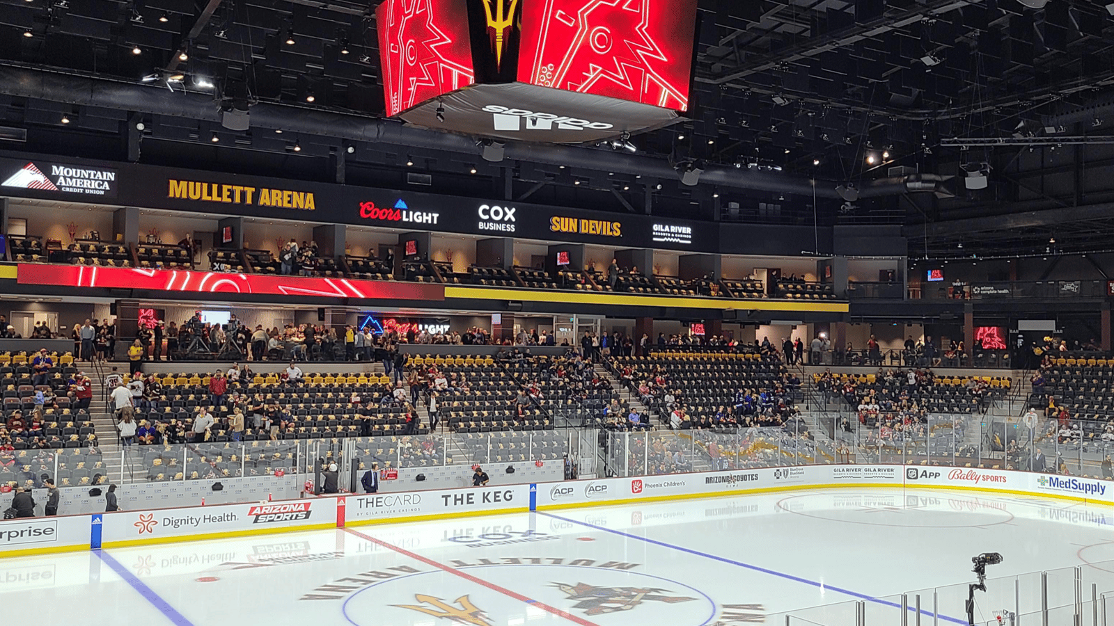 Matthew Knies fires shot at the Coyotes, Mullett Arena 