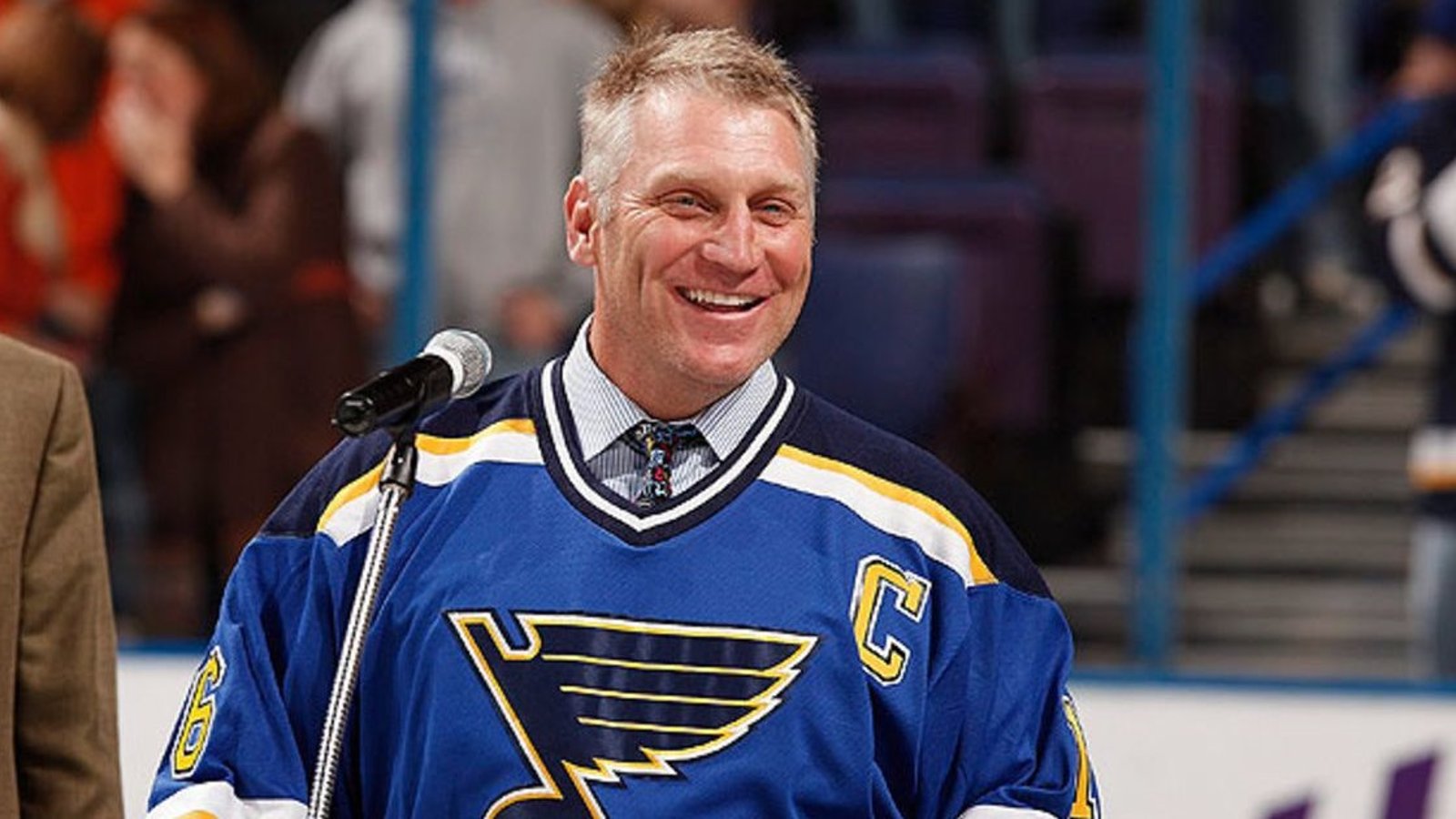 Brett Hull sends Alex Ovechkin a message.