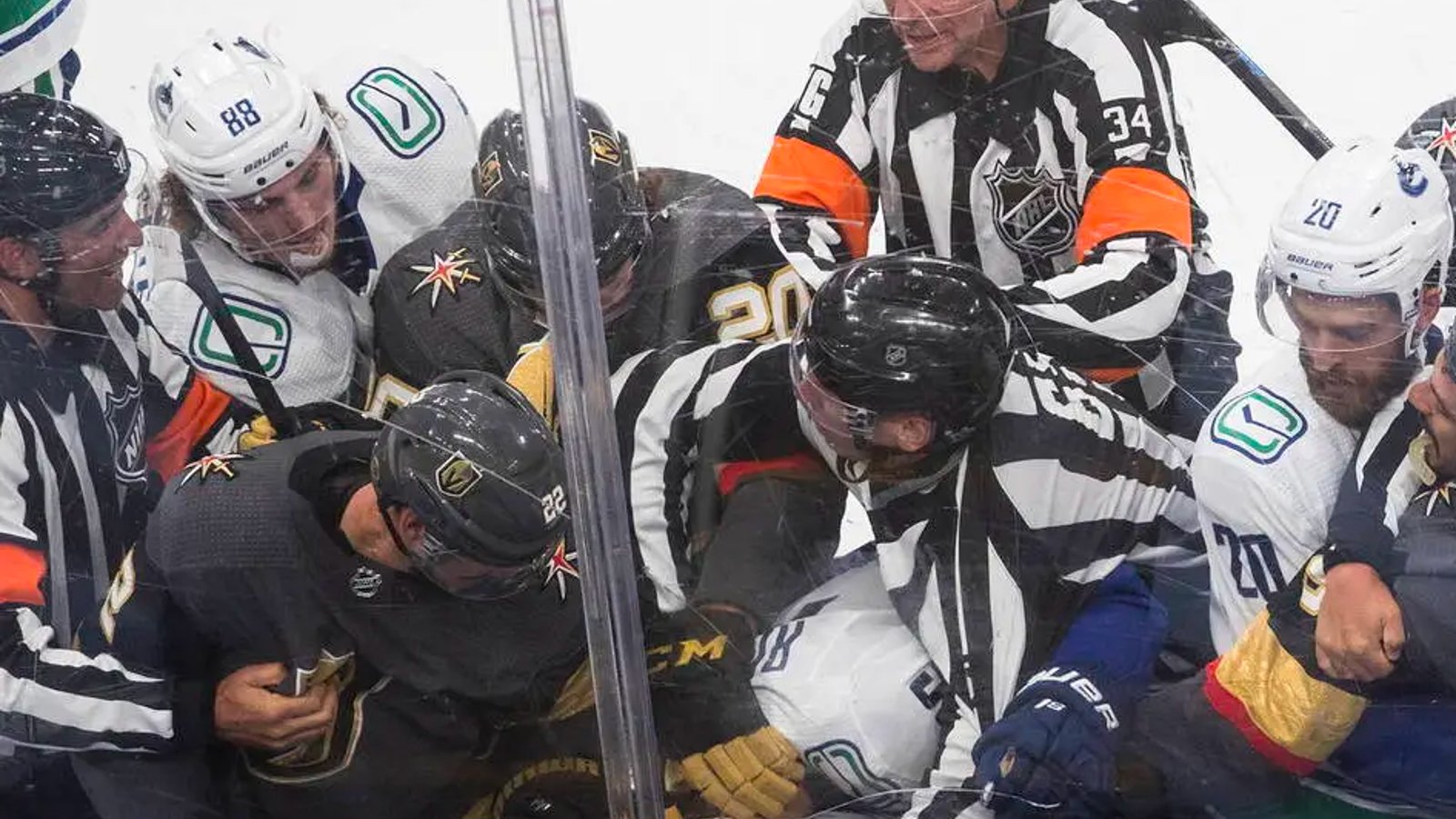 Golden Knights literally steal from the Canucks!