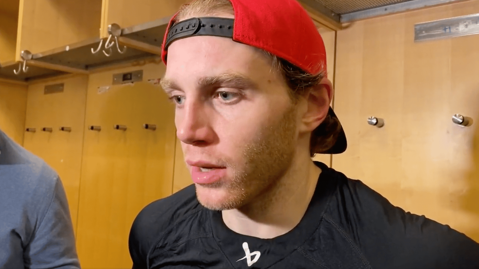 New contender makes aggressive move to sign Patrick Kane!