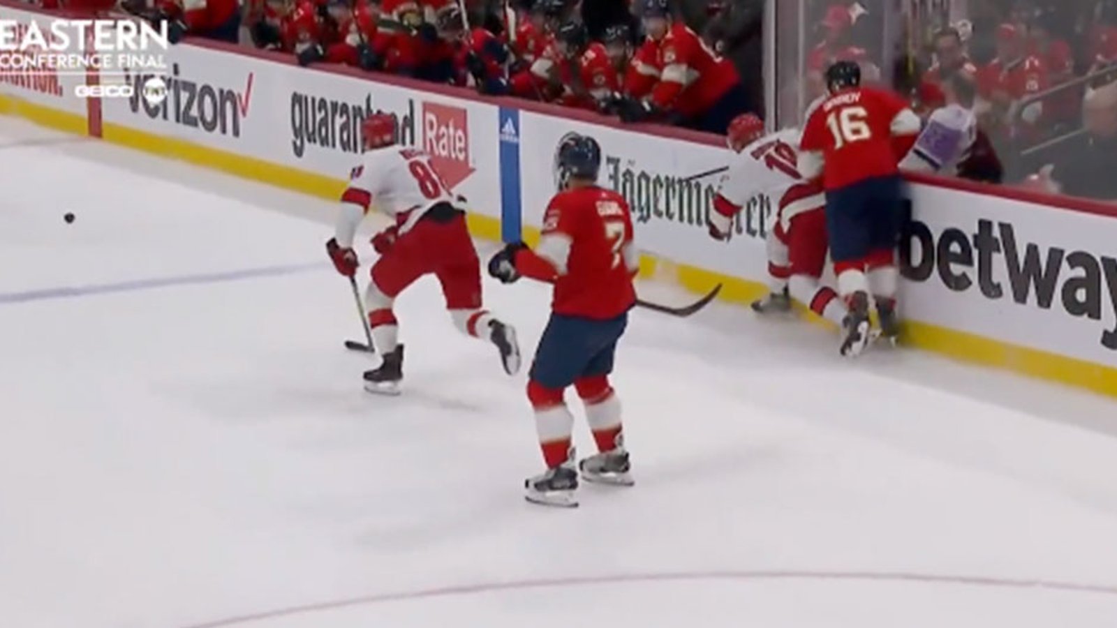 Panthers suffer a huge blow early in Game 3