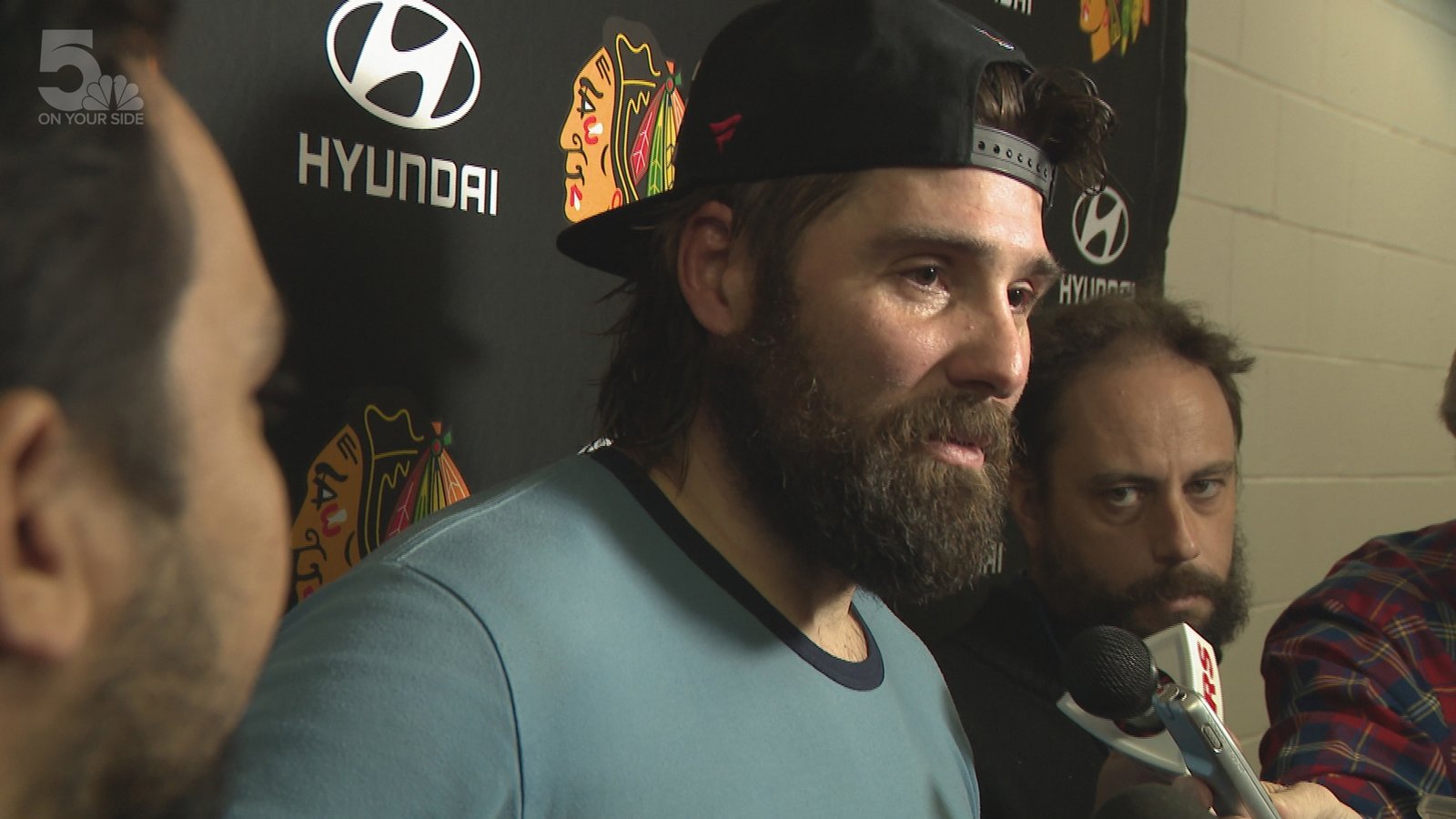 Pat Maroon leaves Blackhawks earlier than expected