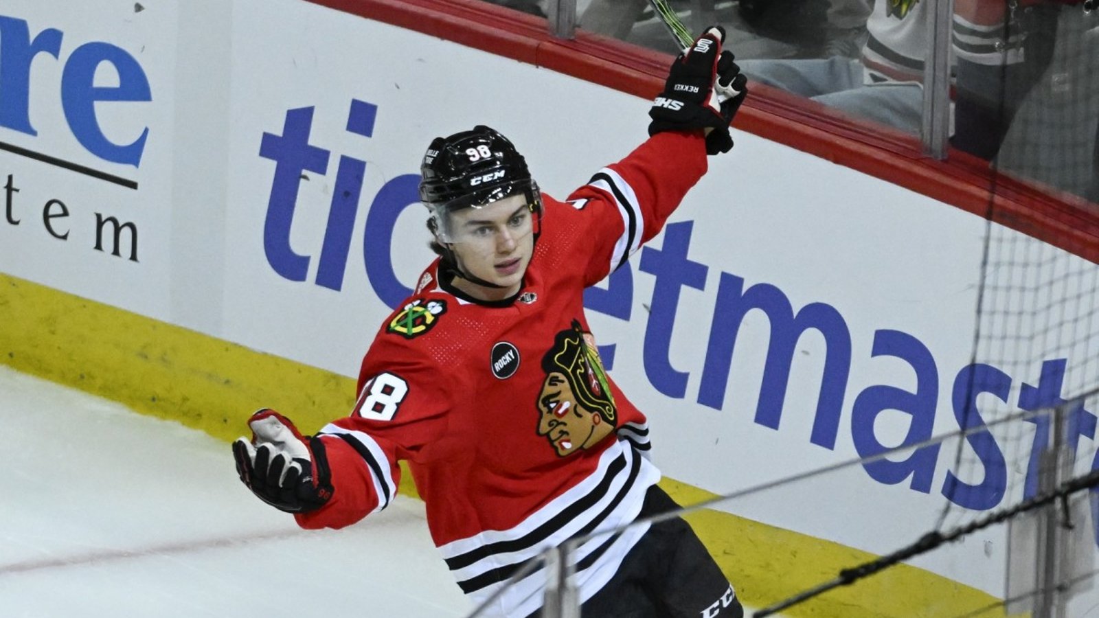 Transaction brewing to get Connor Bedard perfect winger on Hawks’ top line!