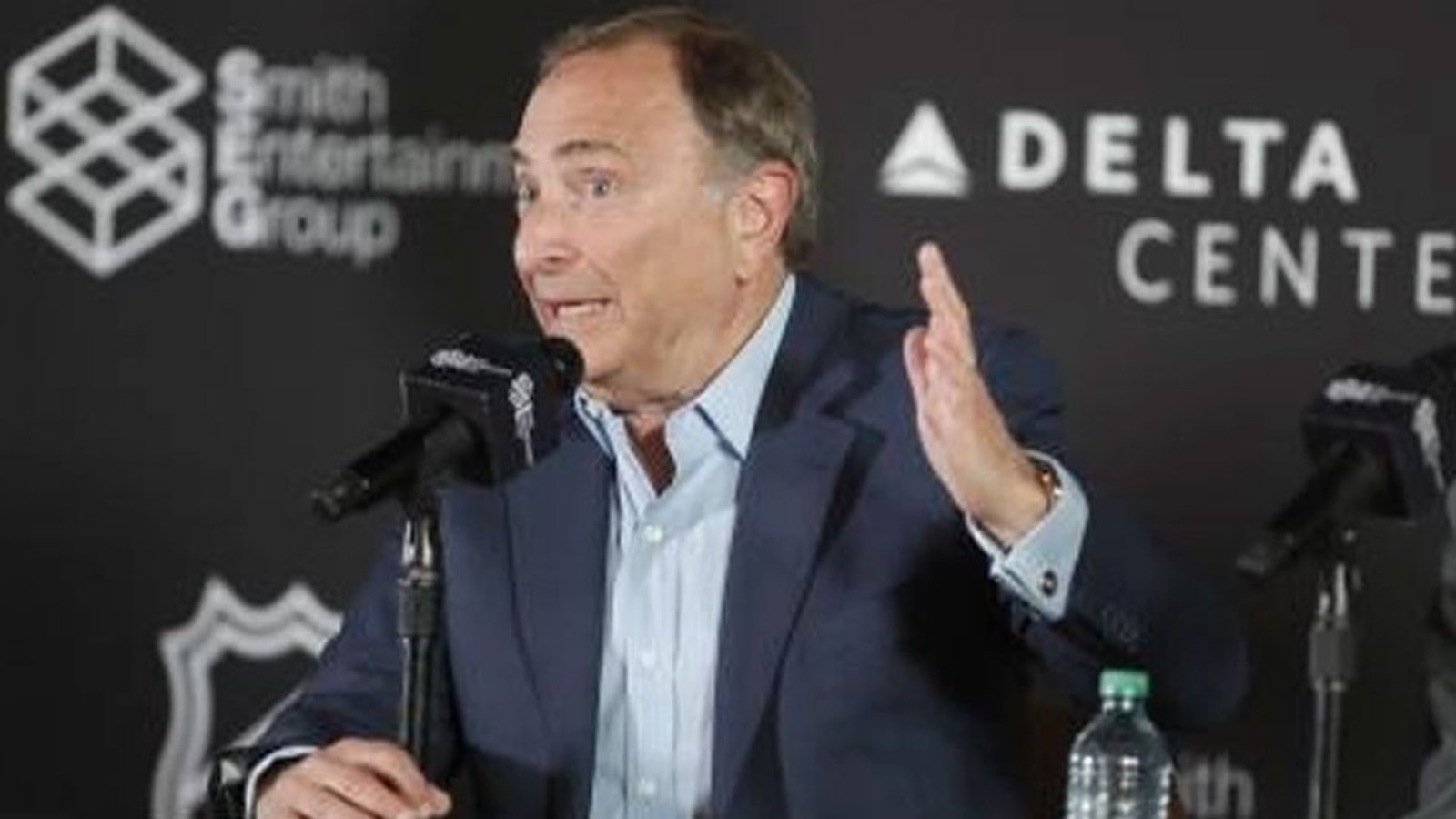 Gary Bettman gets an angry, frustrated response when asked about NHL expansion