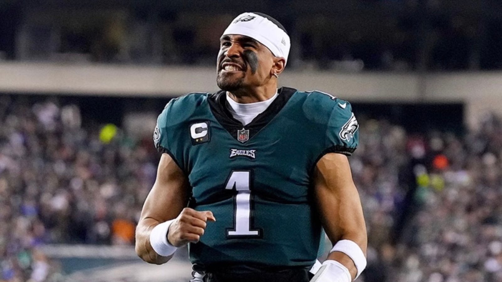 Le quart-arrière vedette des Eagles vit dans une location de 2 000 $ par mois malgré son contrat de 255 millions de dollars