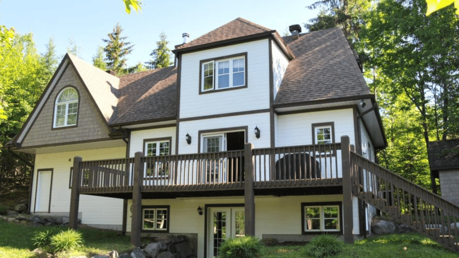 Chalet époustouflant avec vue spectaculaire sur l'eau