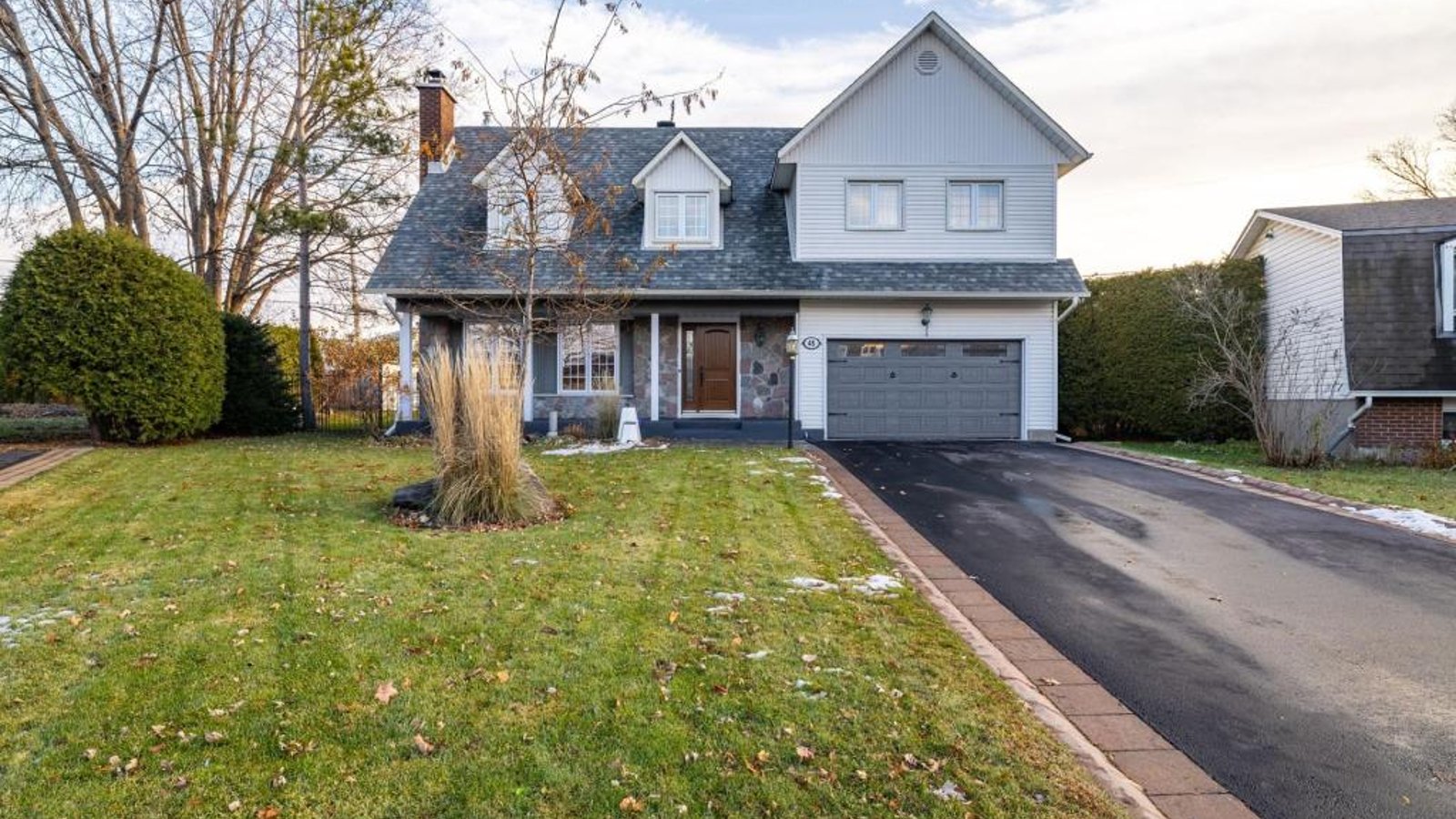 Un charme fou! Élégant cottage familial de 4 chambres rénové avec style