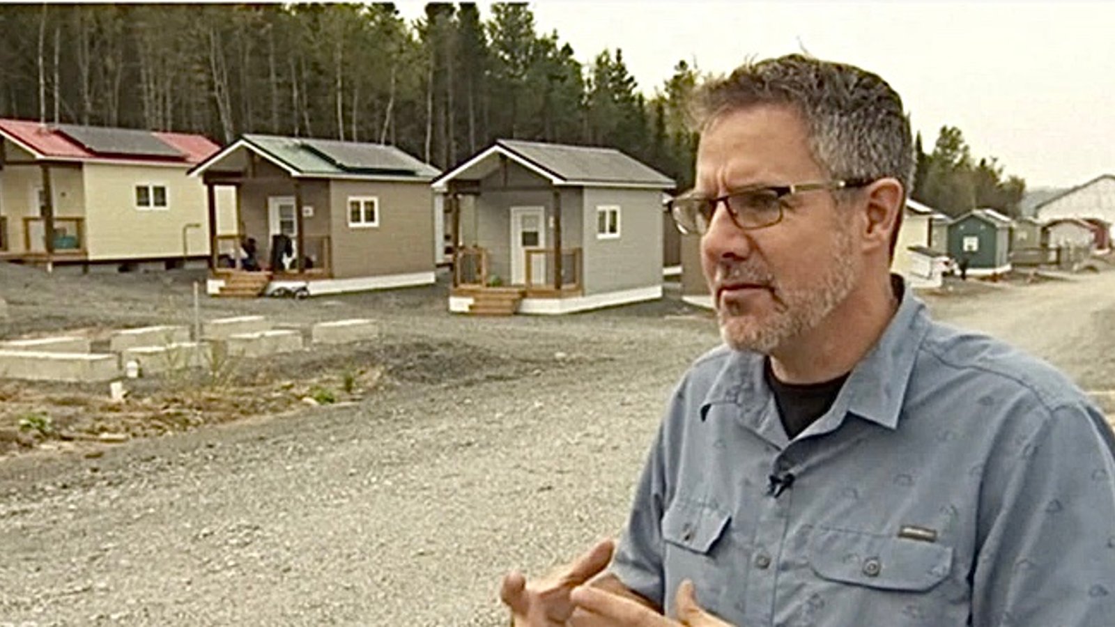 Un millionnaire canadien construit près de 100 maisons pour les sans-abri de sa ville