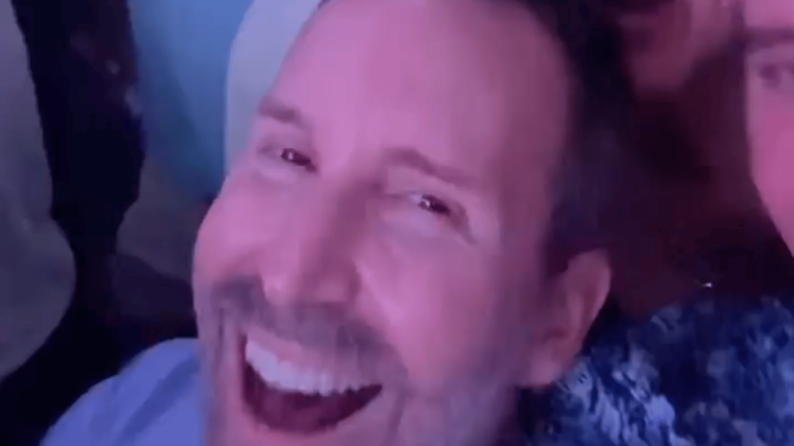 Éric Salvail réapparaît pour une rare fois dans une autre vidéo sur les médias sociaux
