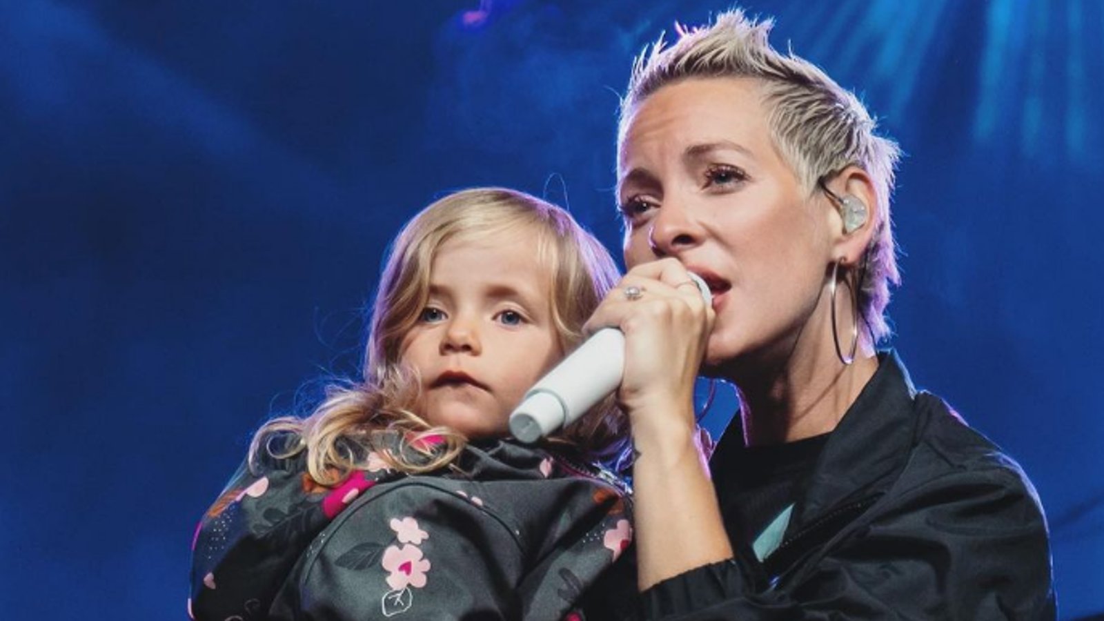 Marie-Mai publie des photos de Gisèle pour souligner ses 6 ans et elle a tellement grandi!