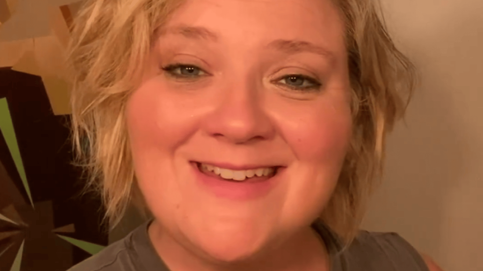 Debbie Lynch-White se dévoile en tenue d'Ève et sa photo enflamme les médias sociaux