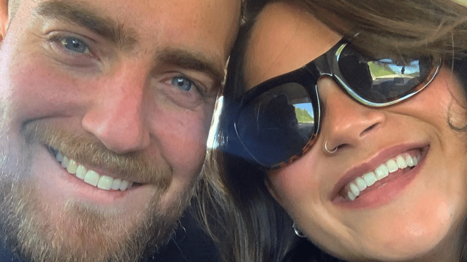 Phil Roy attendrit la toile avec une sublime photo de son nouveau-né