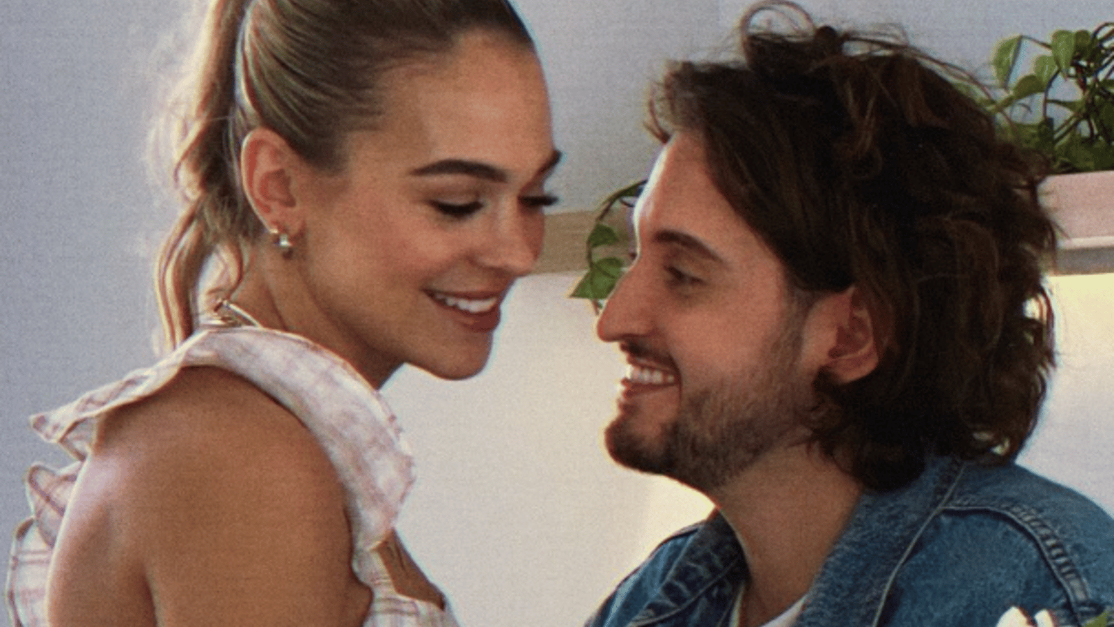 Marina Bastarache et Lou-Pascal Tremblay plus amoureux que jamais dans une nouvelle photo de couple
