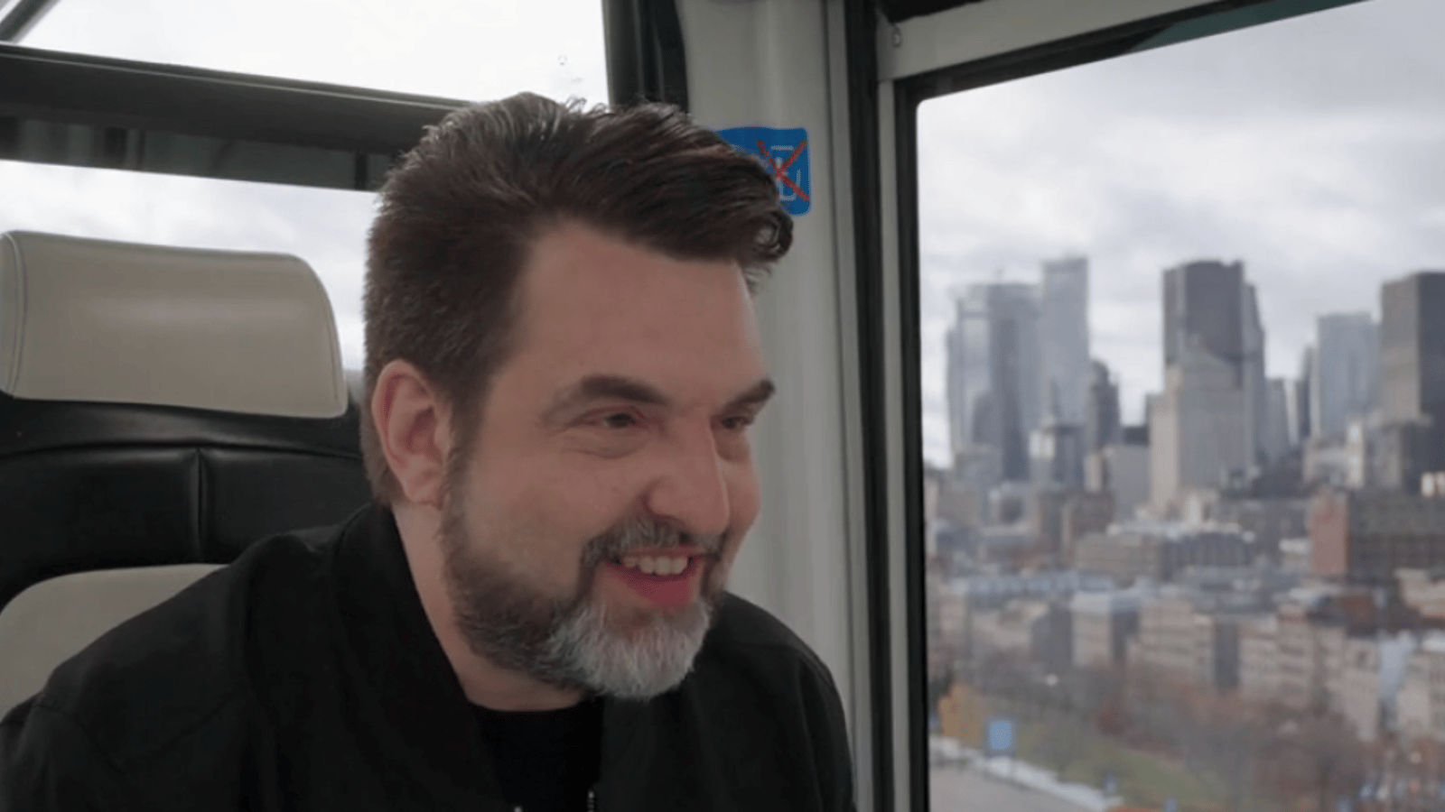 MC Gilles débarque à Radio-Canada avec une nouvelle émission: «Gensses d'influence»