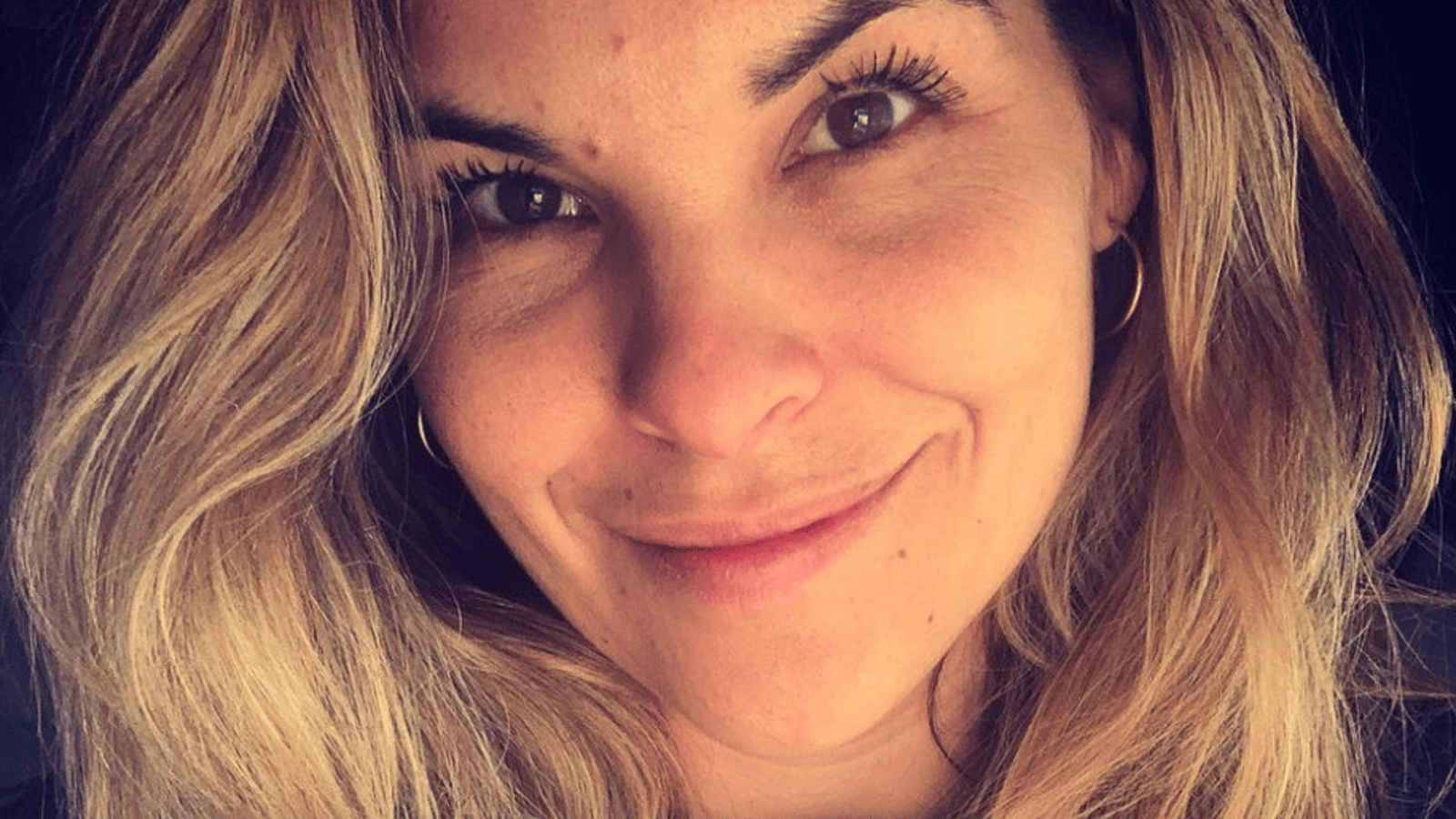 Kim Rusk fait plaisir à ses fans avec des photos sexys et élégantes pour la St-Valentin