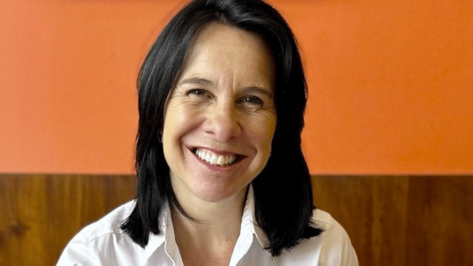 Rare sortie en famille pour Valérie Plante à Osheaga et elle est sublime avec sa belle robe rouge